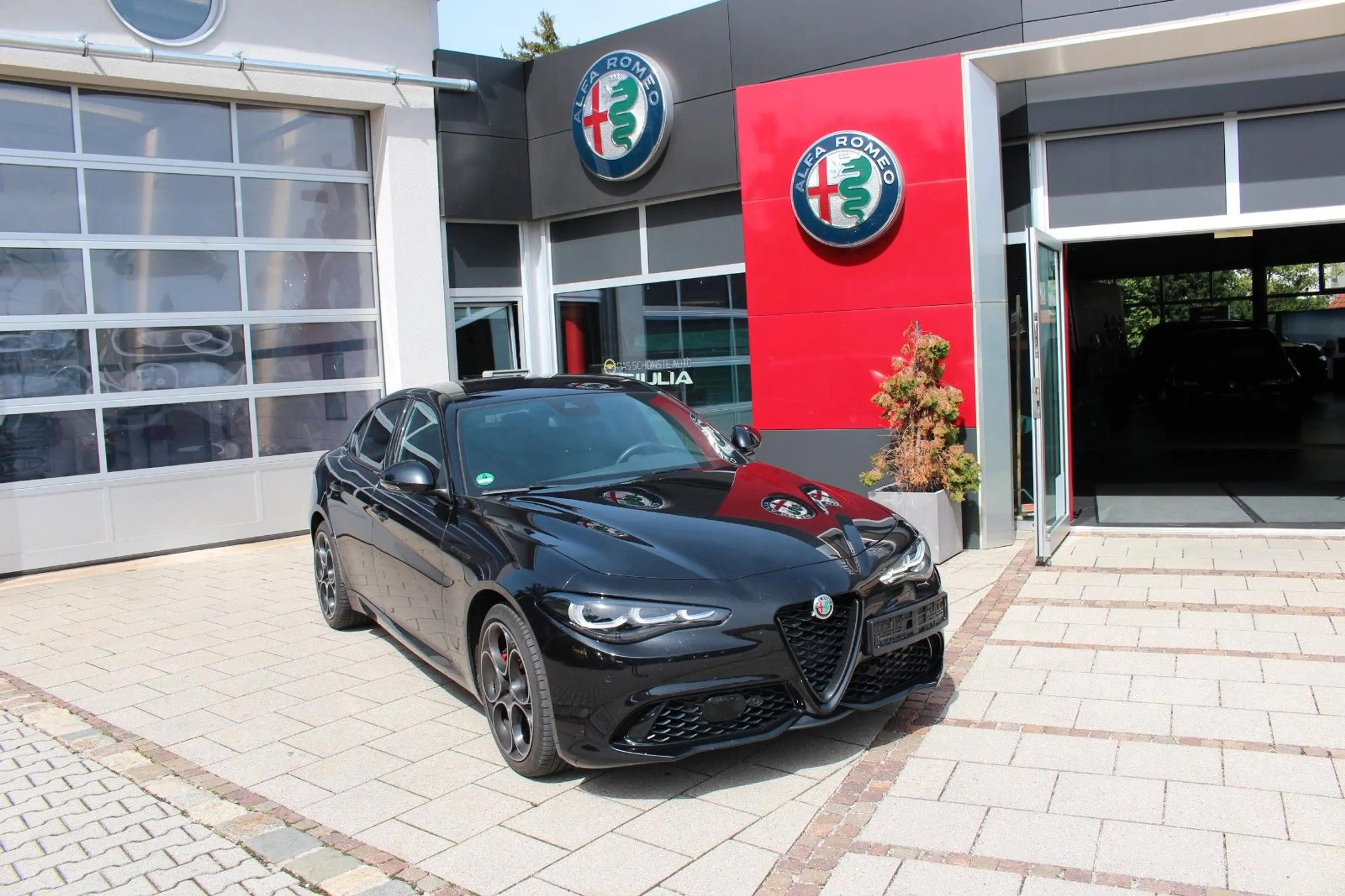 Alfa Romeo Giulia Competizione Q4 Matrix Garantie 11.27