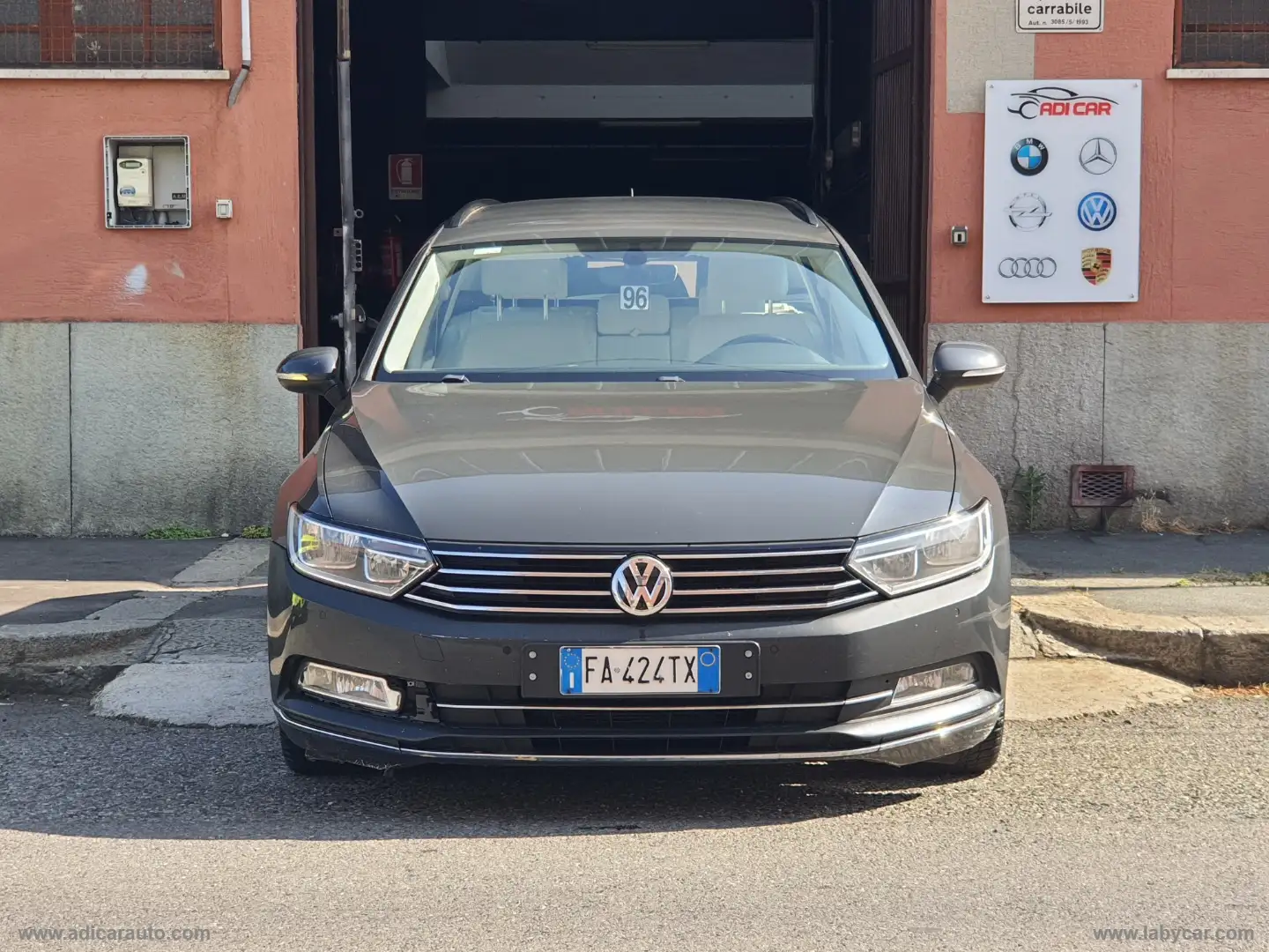 Volkswagen Passat Var. 1.6 TDI DSG Grigio - 2