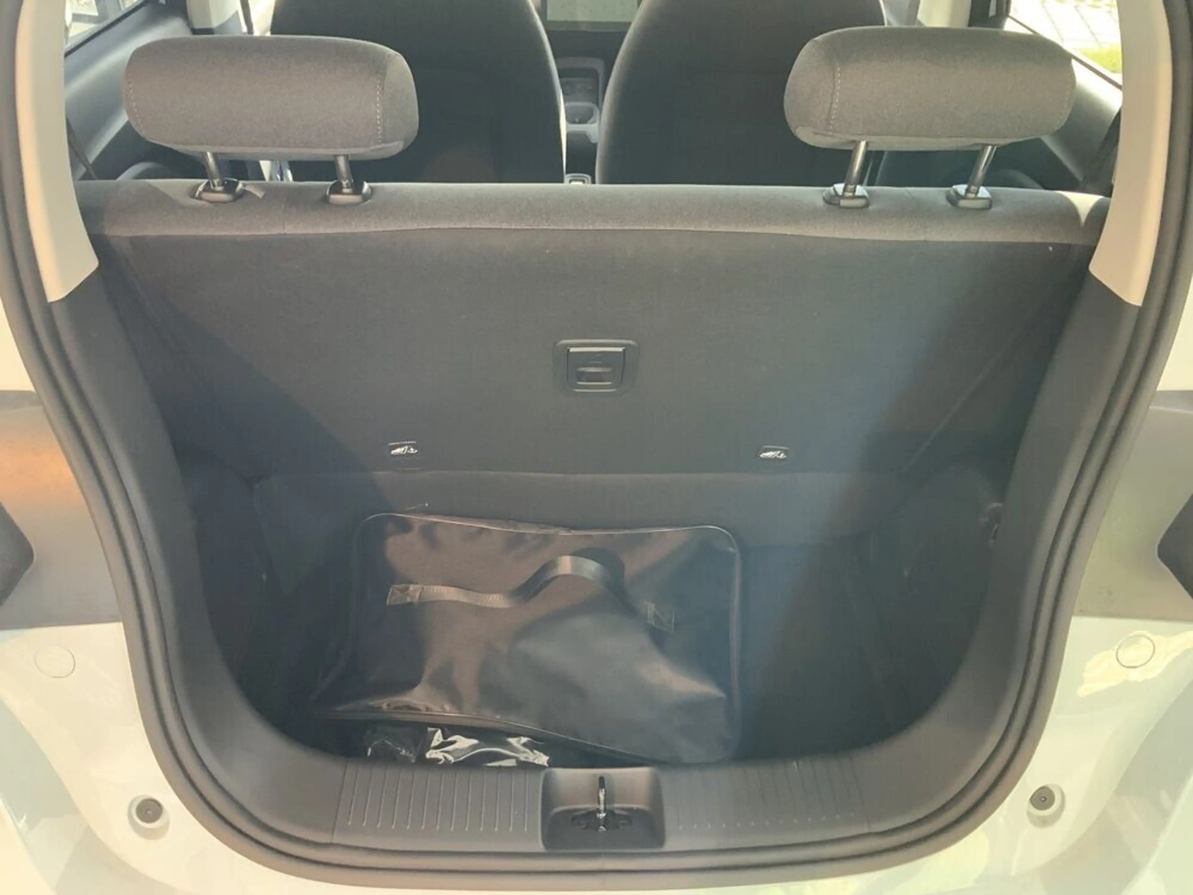 Leapmotor T03 EV — photo 15