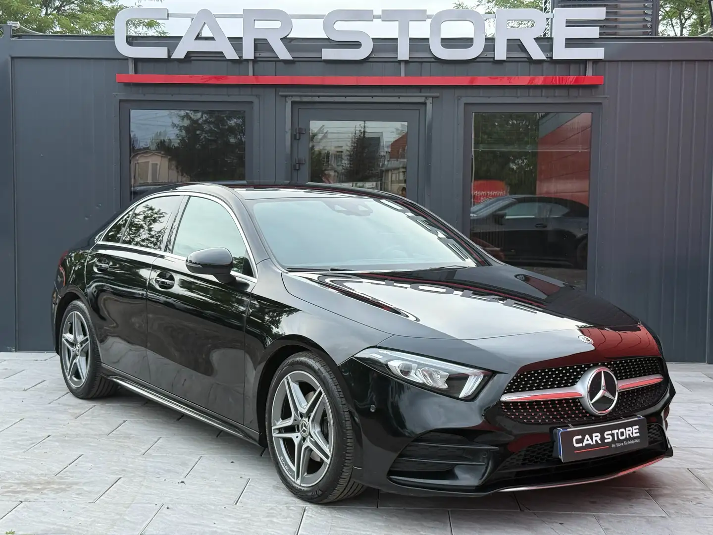 Mercedes-Benz A 180 d|AMG-Line|Kamera|Widescreen|LED|Navi|AHK|Spurass Schwarz - 1