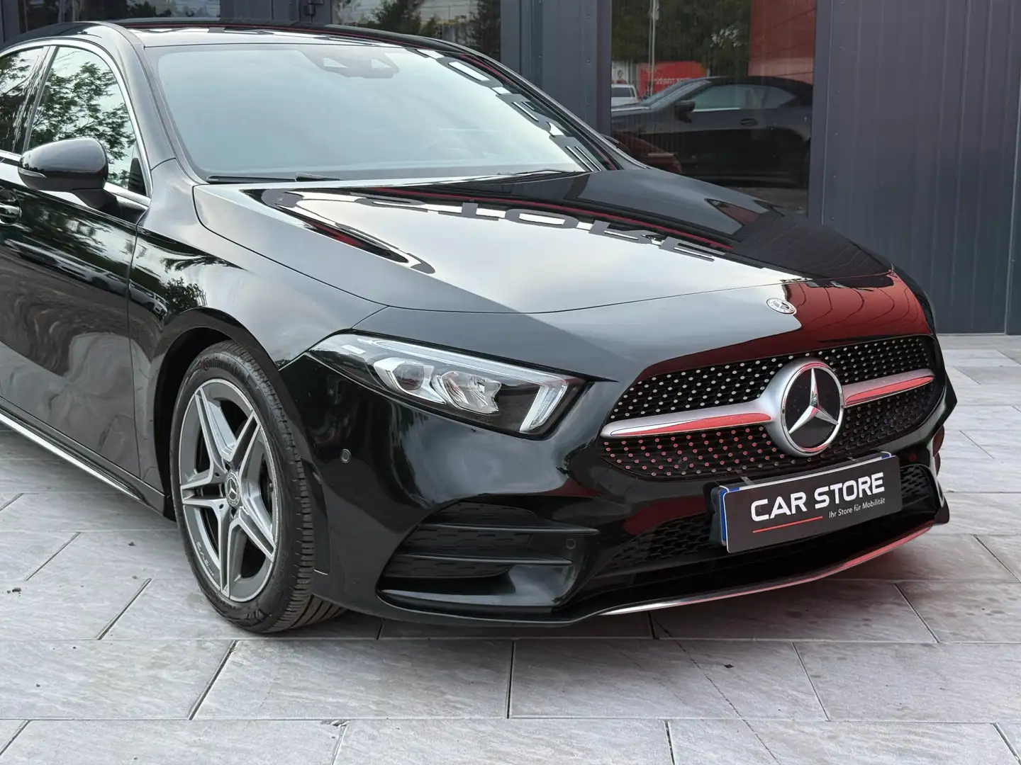 Mercedes-Benz A 180 d|AMG-Line|Kamera|Widescreen|LED|Navi|AHK|Spurass Schwarz - 2