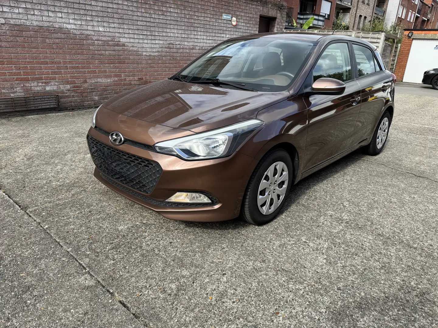Hyundai i20 1.4 Automatik Pop Brun - 2