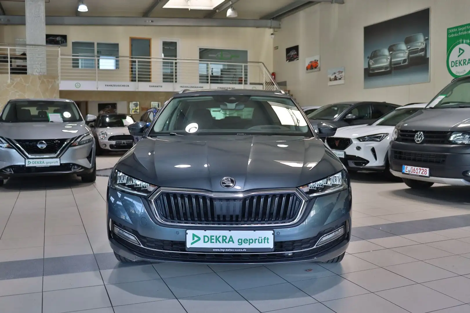 Skoda Octavia Combi 2,0 TD I DSG Head-Up Display/ACC/ Grau - 2