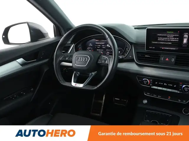 Audi Q5 view 13