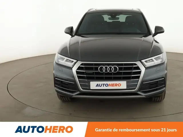 Audi Q5 view 9
