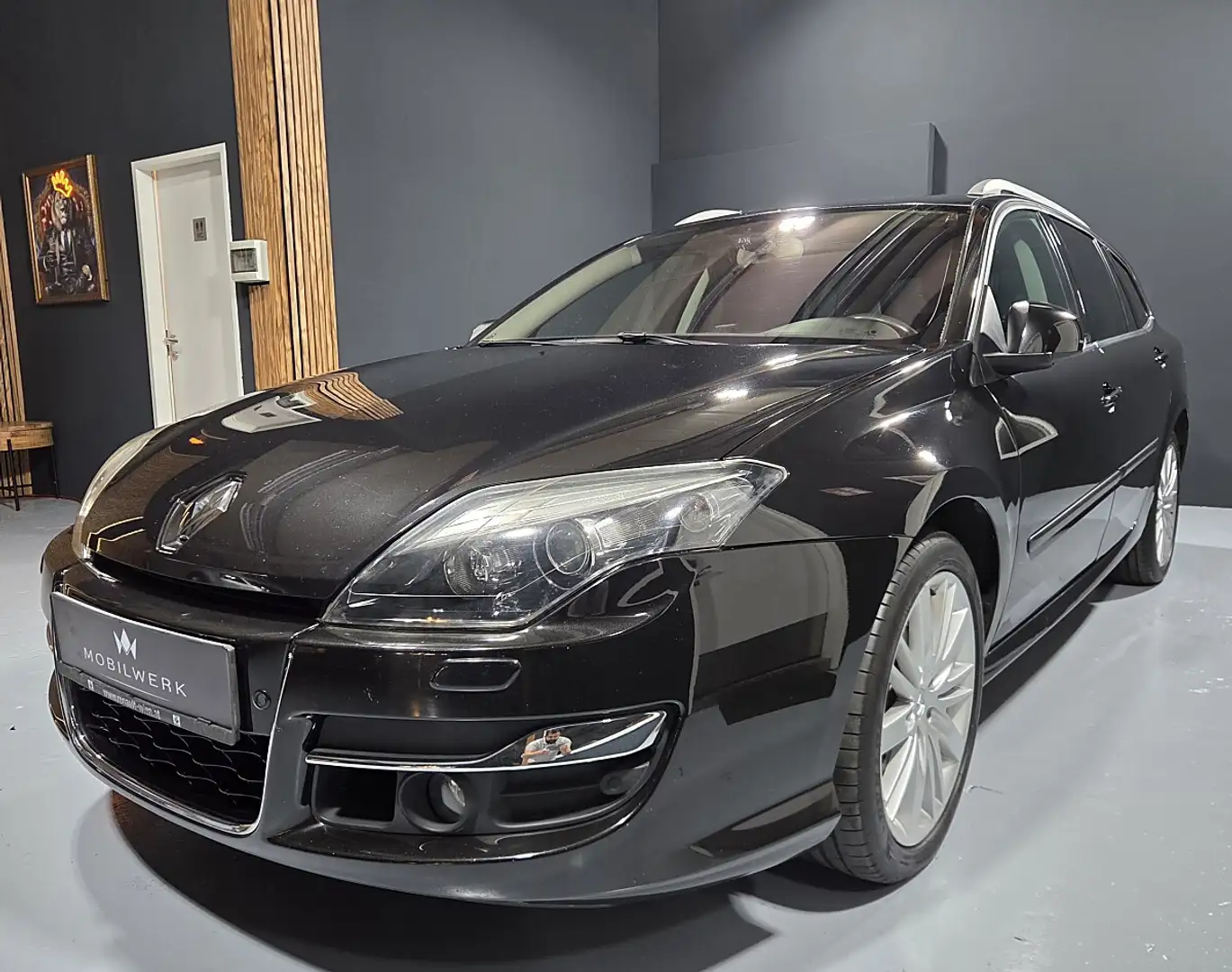 Renault Laguna Grandtour Initiale 2,0 dCi 175 DPF Aut. Schwarz - 1