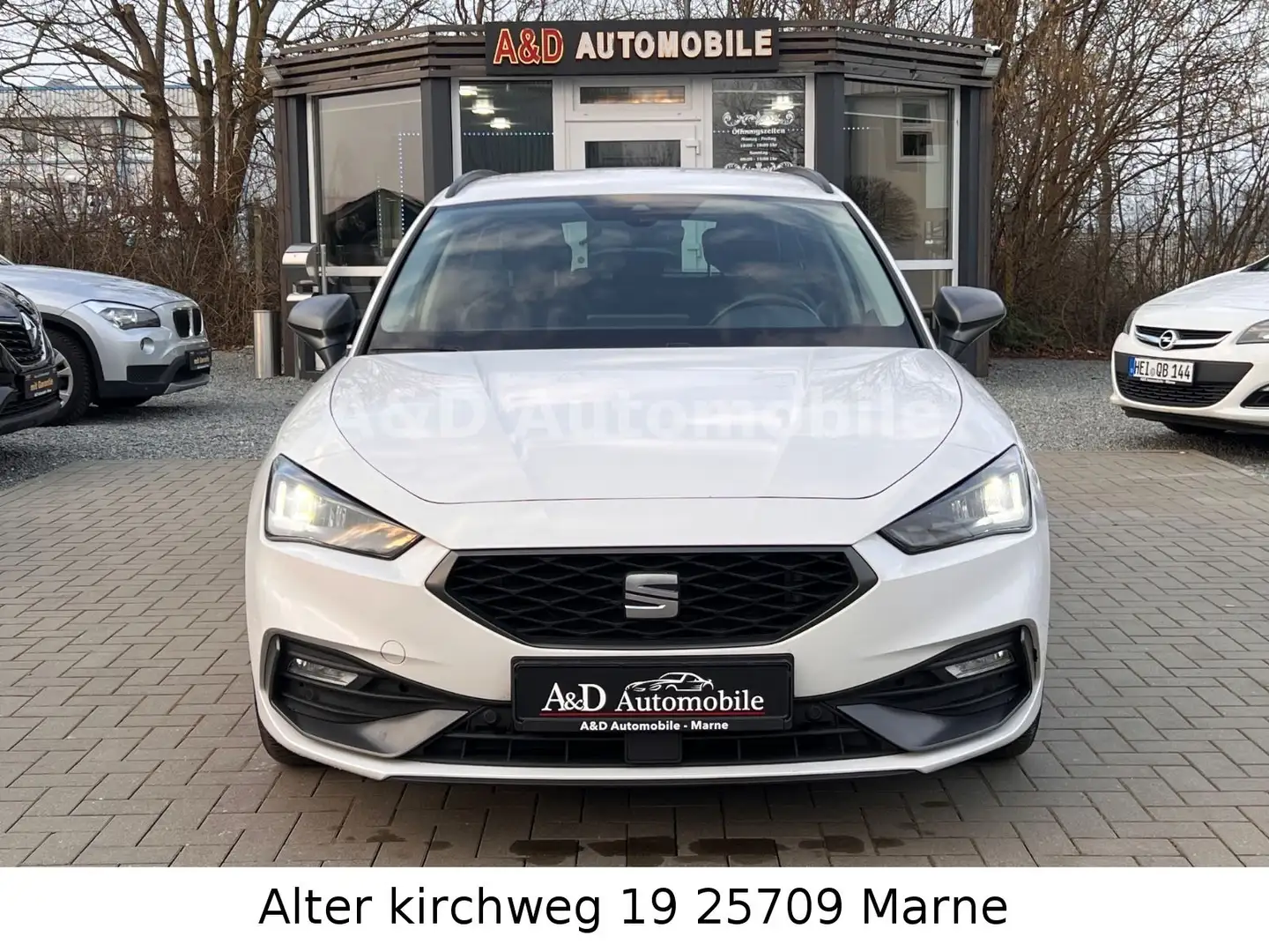 SEAT Leon Sportstourer FR 2.0 LED PDC NAVI ALU Aut. Weiß - 2