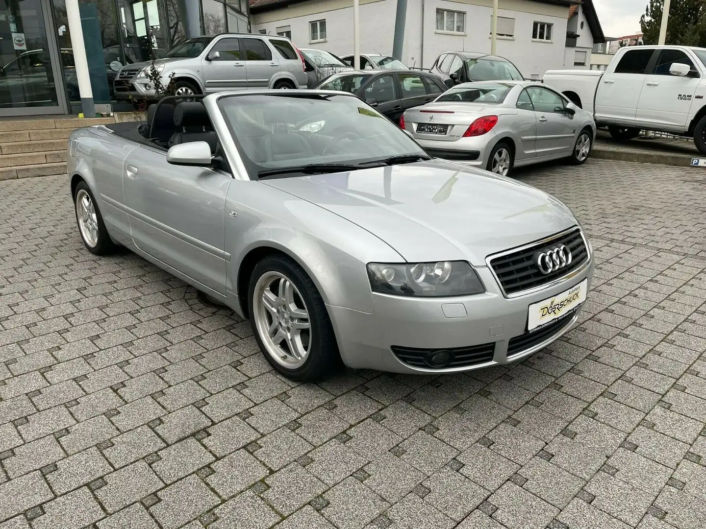 Audi A4 Cabriolet 1.8 Sitzhz. Klimaaut. Xenon  Bordc. Argent - 2