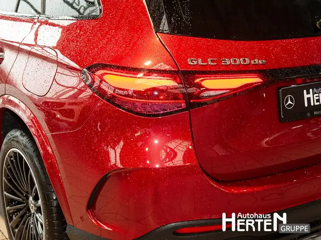 Mercedes-Benz GLC view 14