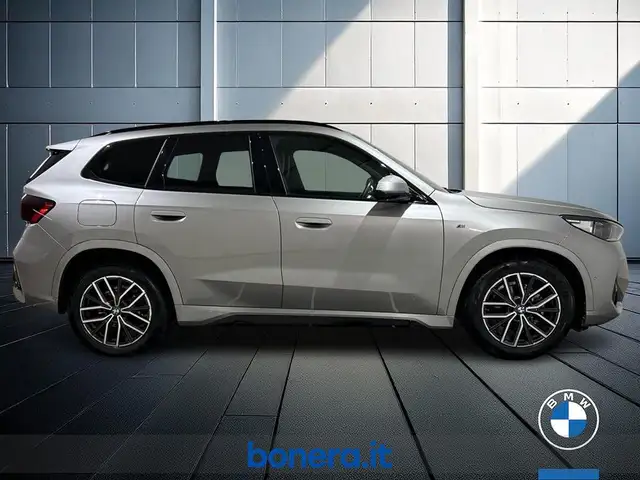 BMW X1 view 5
