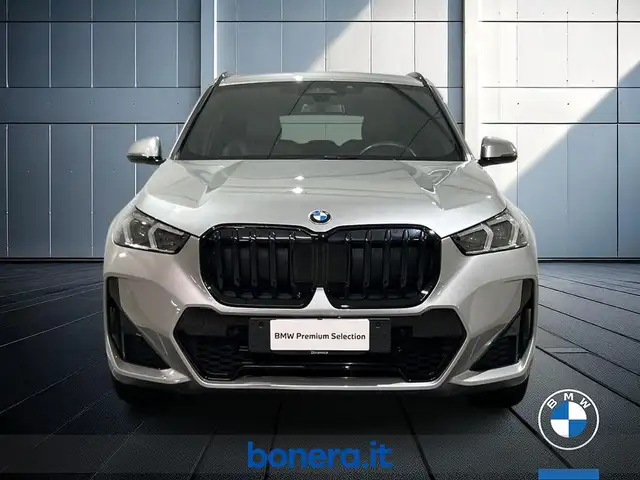 BMW X1 view 3