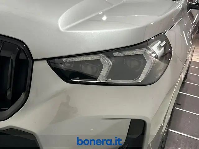 BMW X1 view 12