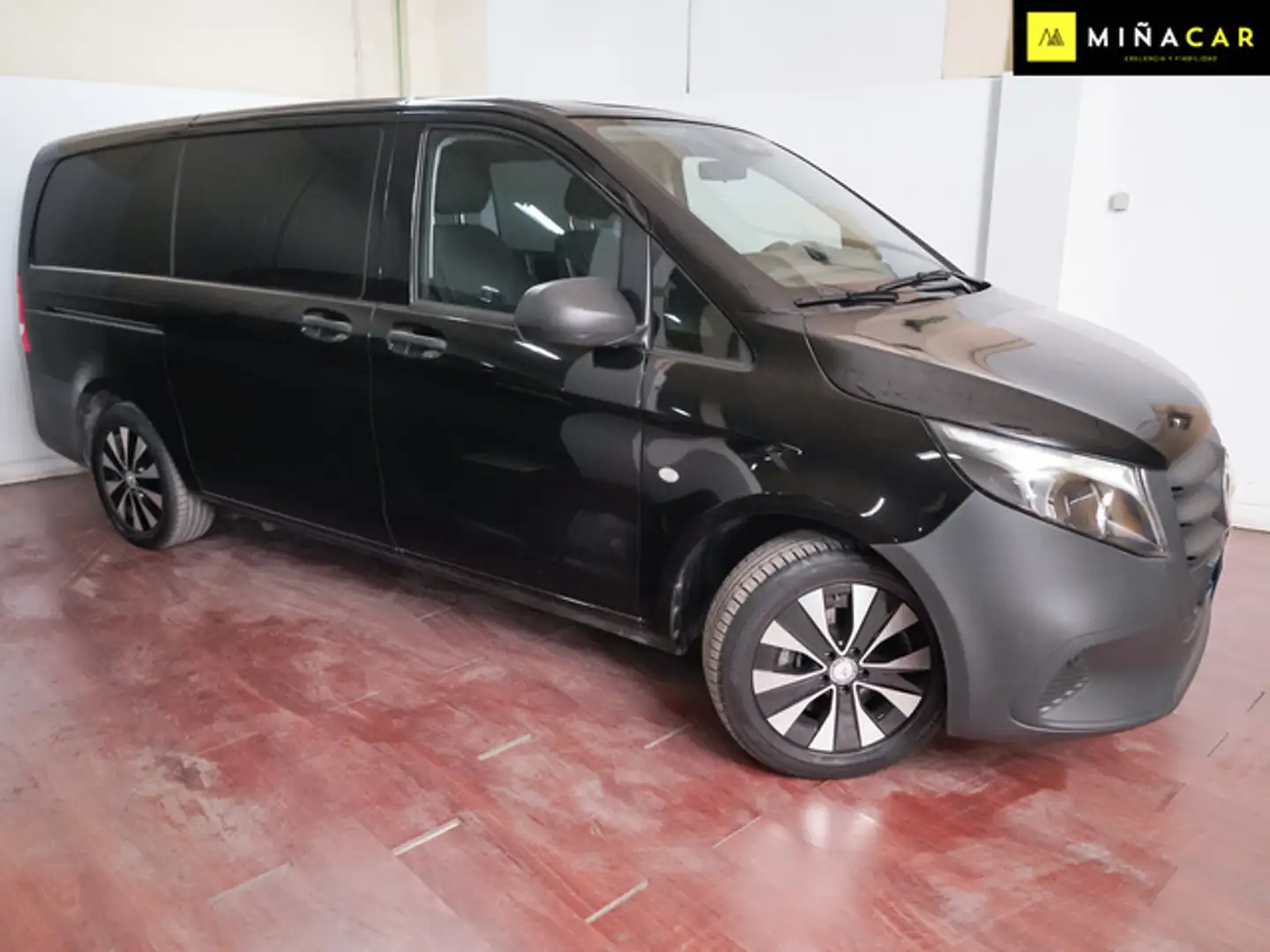 Mercedes-Benz Vito Tourer 114 CDI Base Larga 9G-Tronic Noir - 2