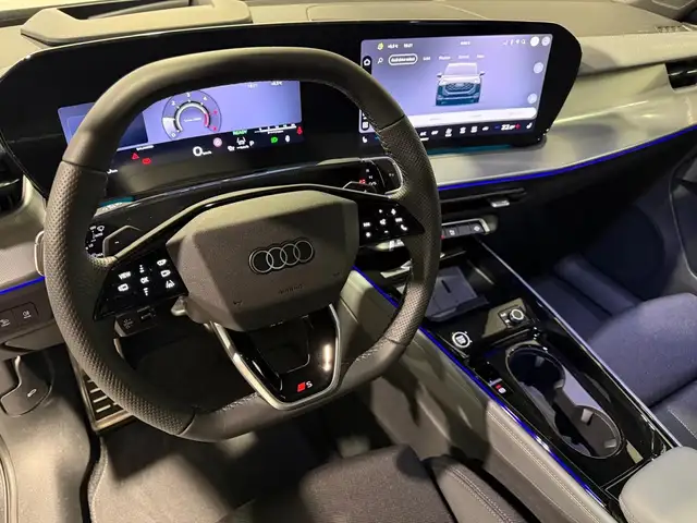 Audi Q3 view 9