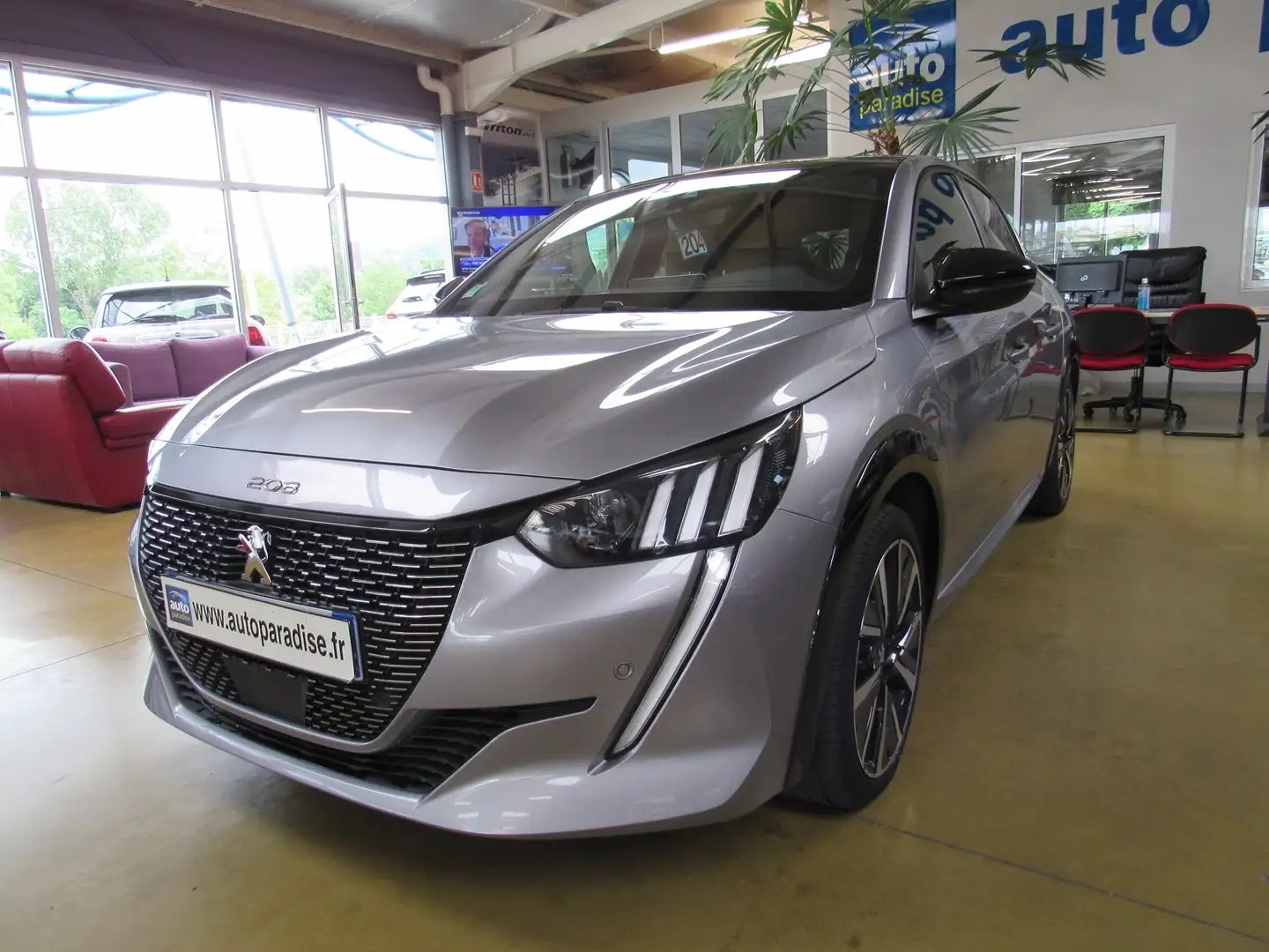 Peugeot iOn 1.2 130 GT LINE EAT8 + OPTIONS Šedá - 1