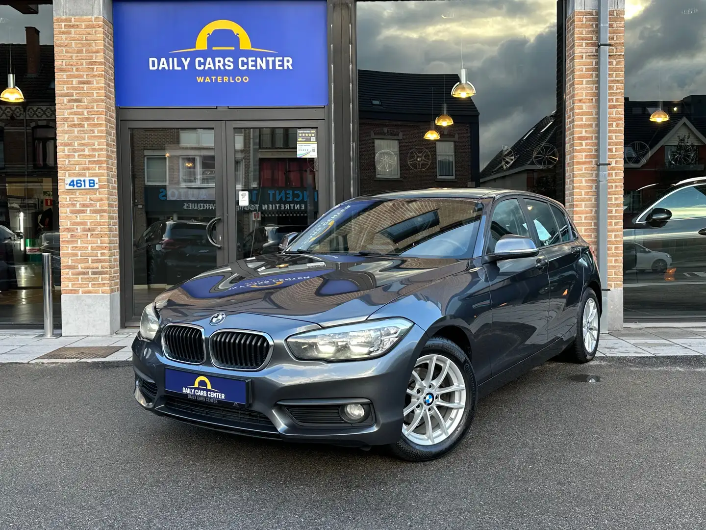 BMW 116 i Navi I PDC I Bluetooth I Attelage I 1er proprio Gris - 1