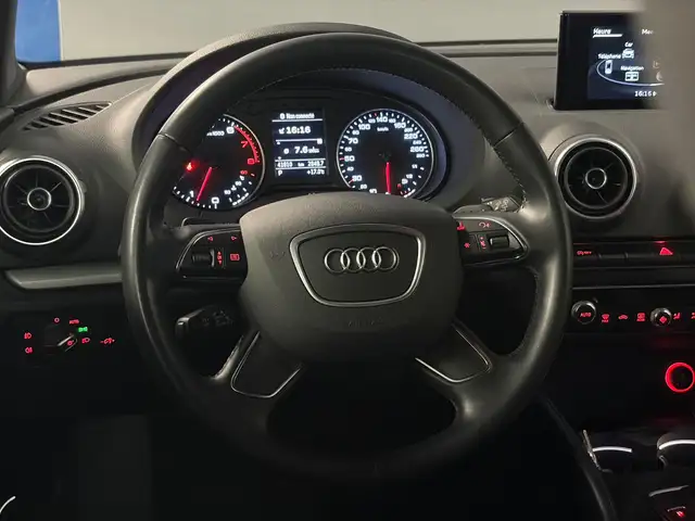 Audi A3 view 9