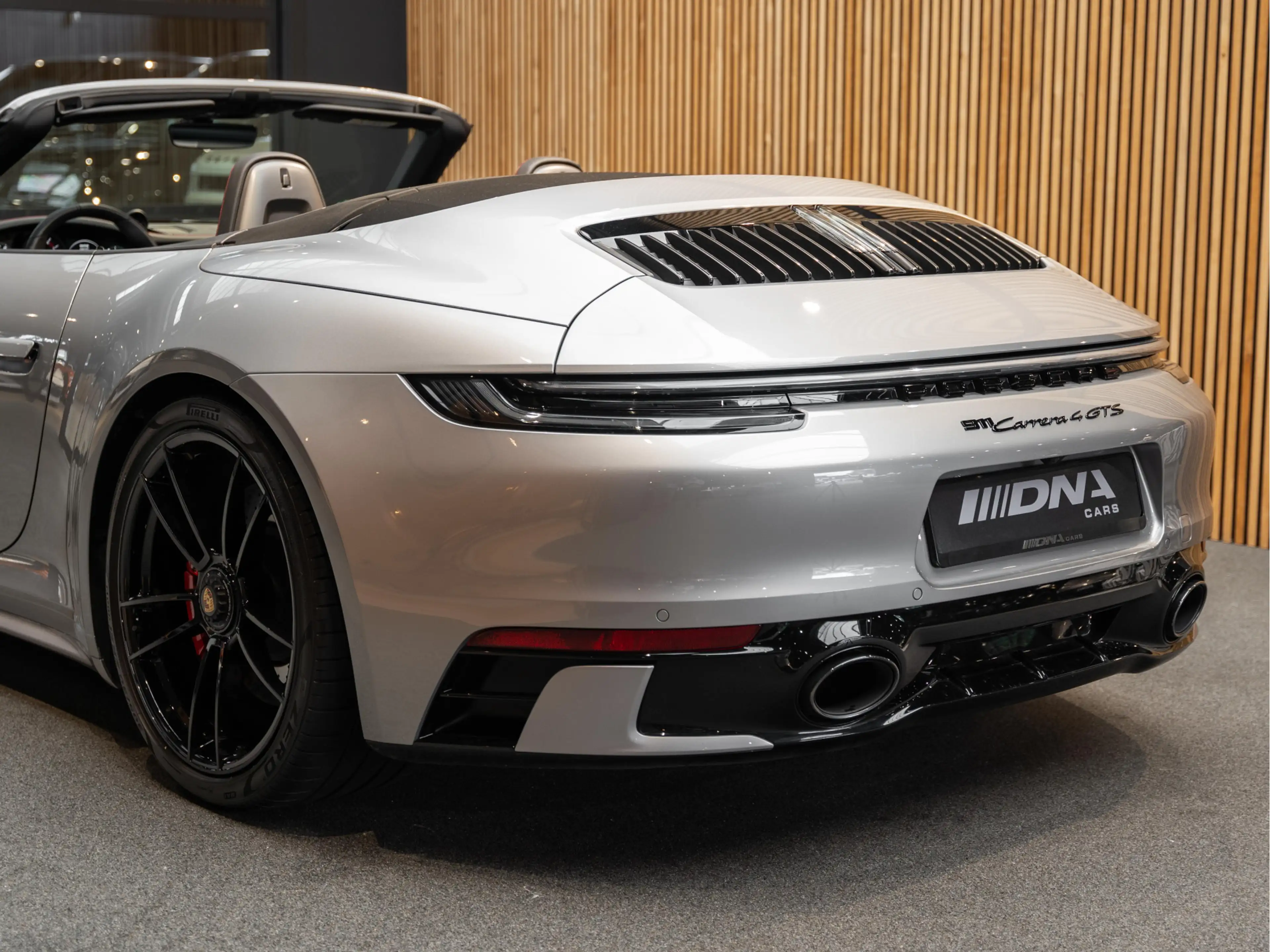 Porsche 992 992.1 4 GTS Cabriolet Lift Carbon BOSE 3.0 Carrera — photo 13