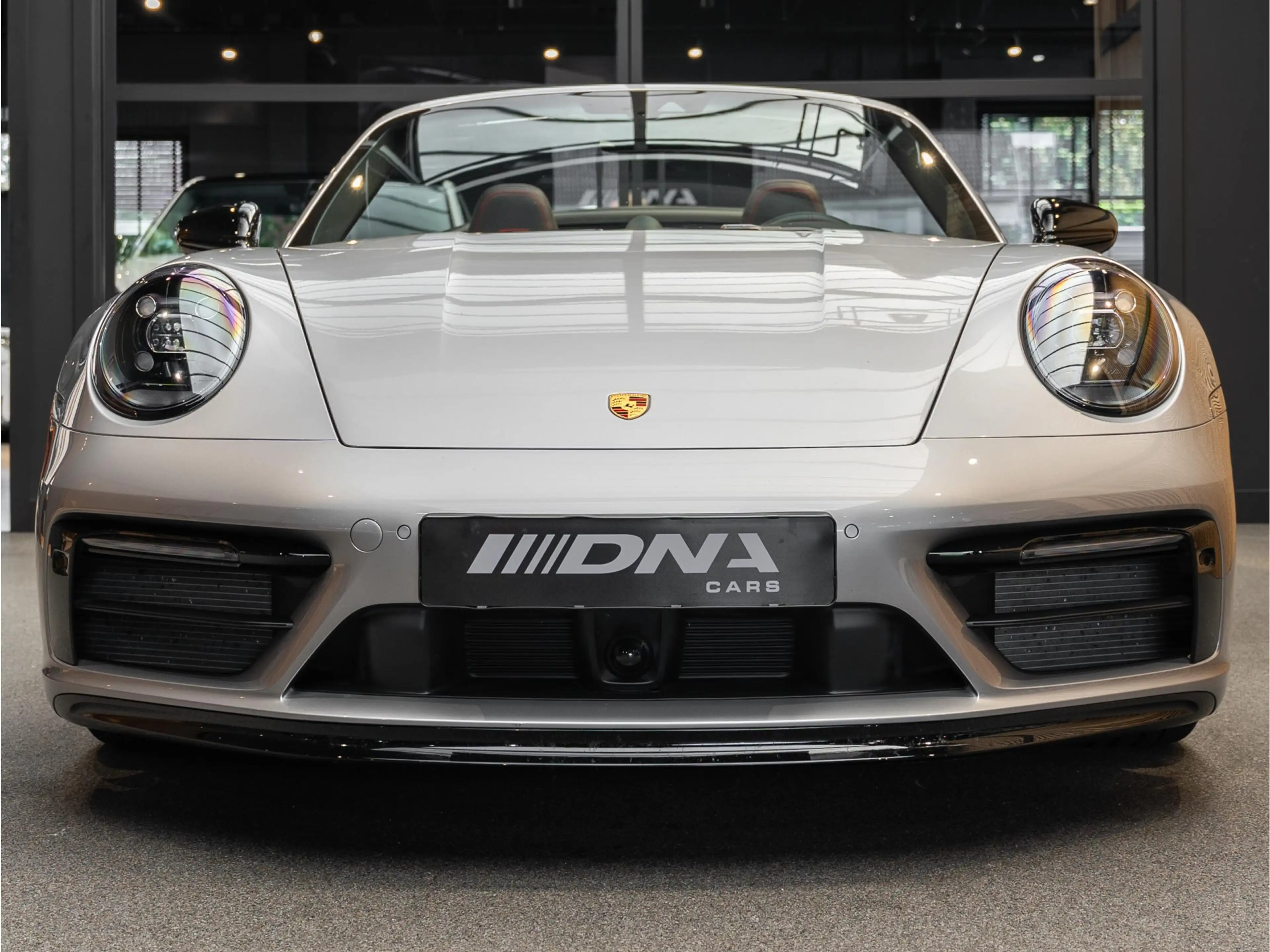Porsche 992 992.1 4 GTS Cabriolet Lift Carbon BOSE 3.0 Carrera — photo 2