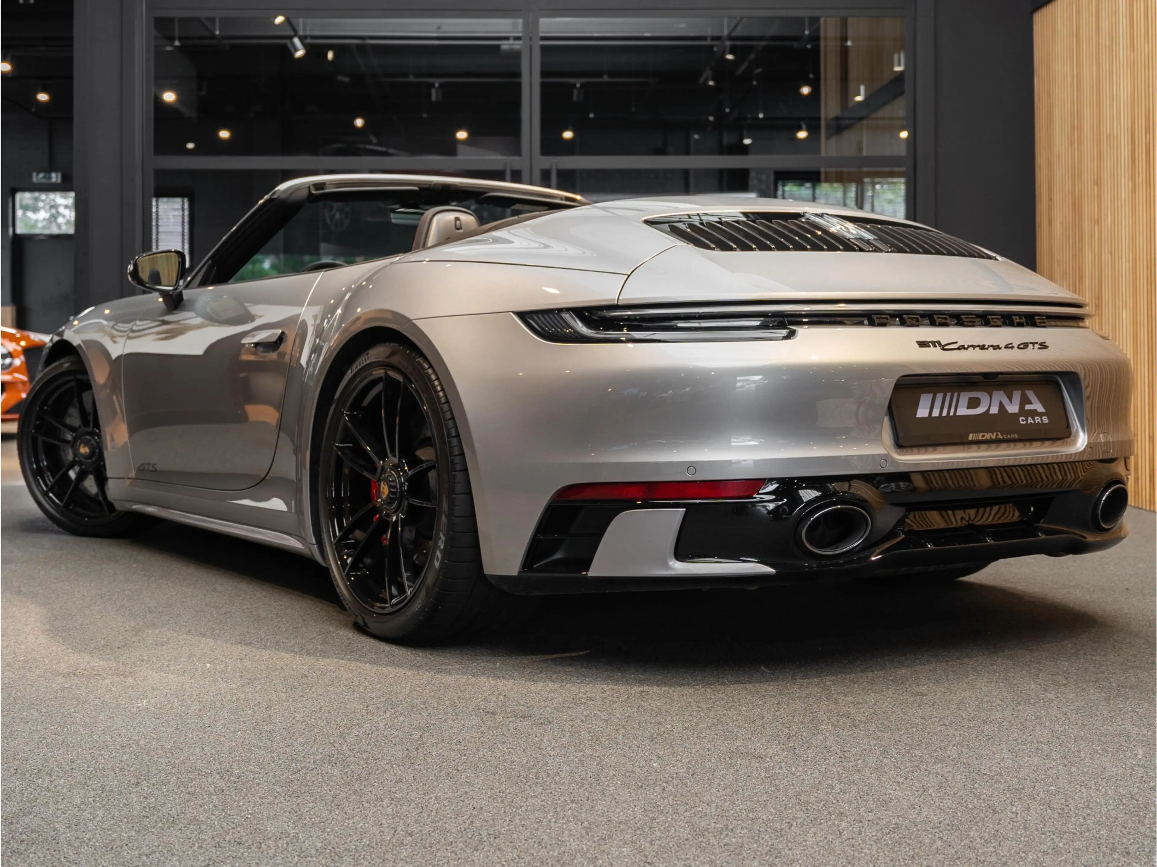 Porsche 992 992.1 4 GTS Cabriolet Lift Carbon BOSE 3.0 Carrera — photo 5