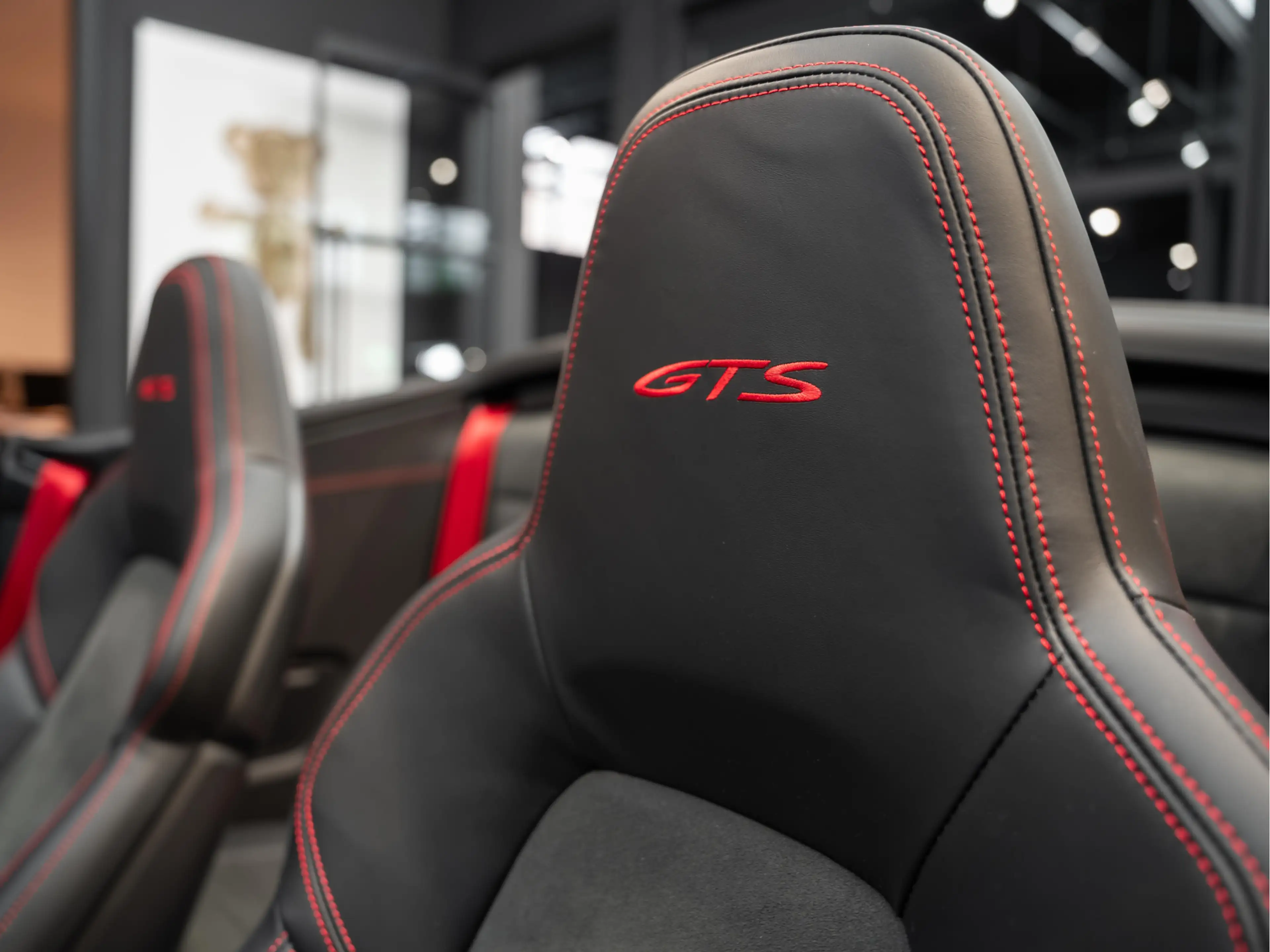 Porsche 992 992.1 4 GTS Cabriolet Lift Carbon BOSE 3.0 Carrera — photo 28