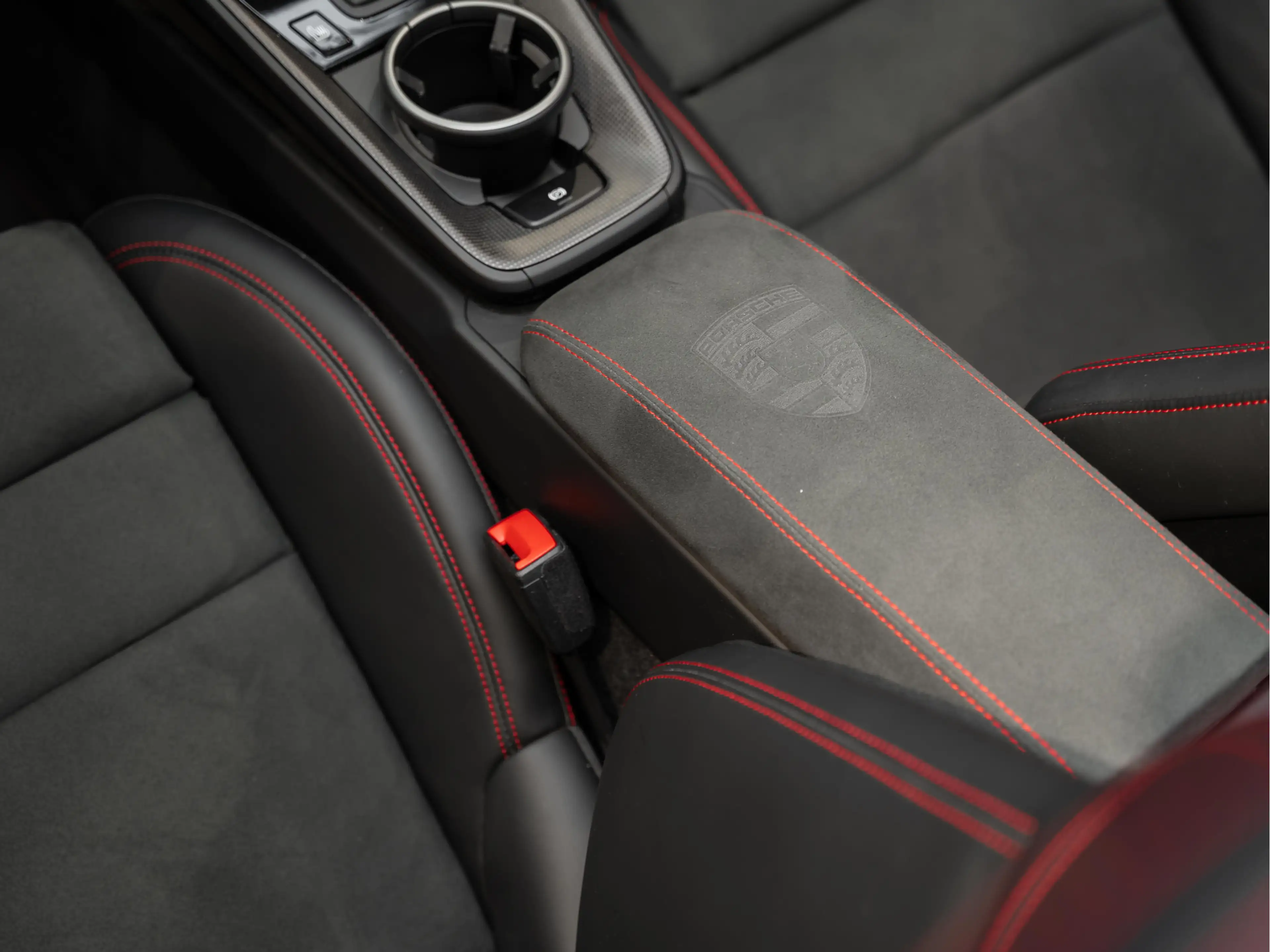 Porsche 992 992.1 4 GTS Cabriolet Lift Carbon BOSE 3.0 Carrera — photo 29