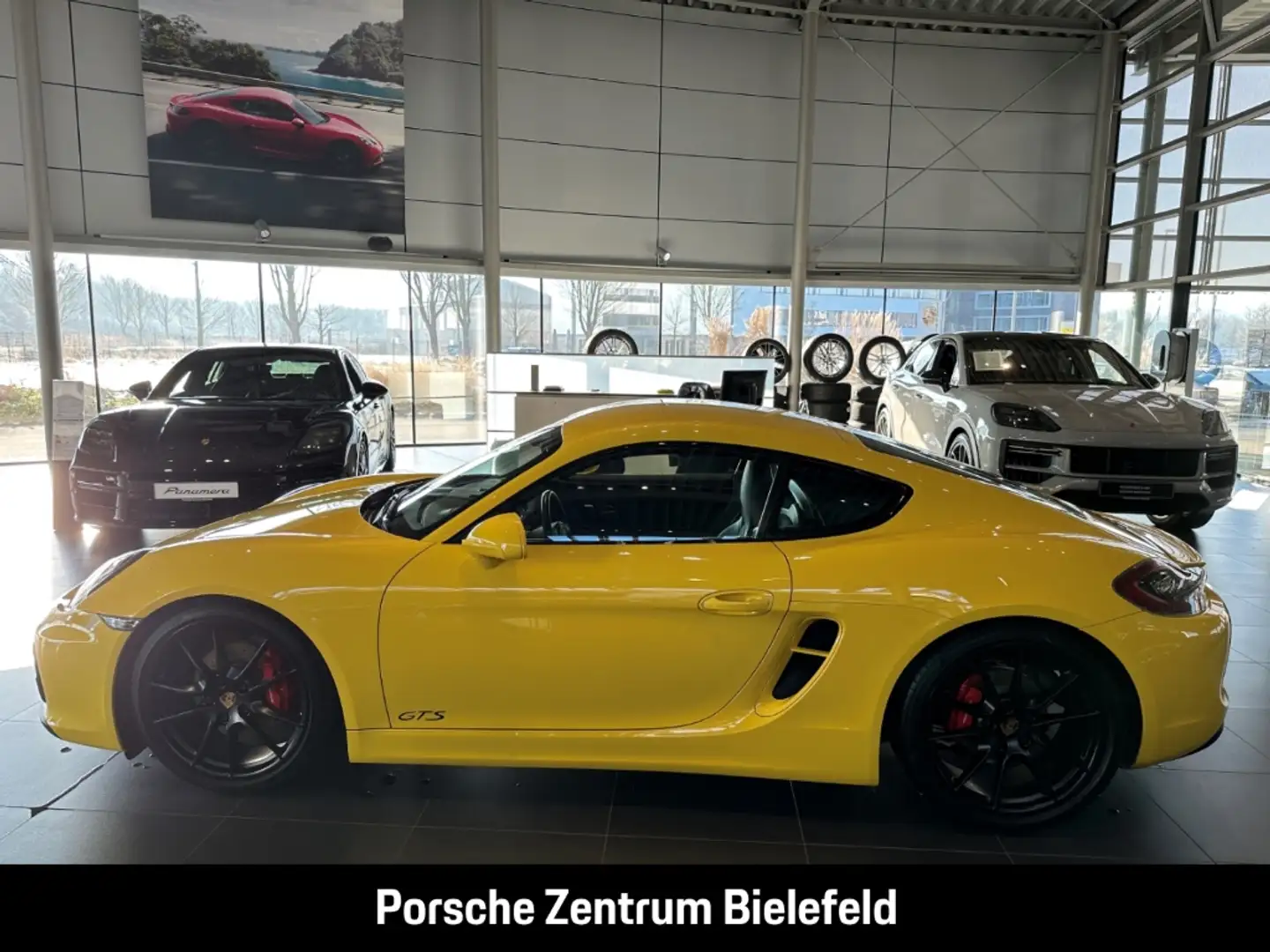 Porsche Cayman GTS Sportabgasanlage BOSE Sportfahrwerk Žlutá - 2