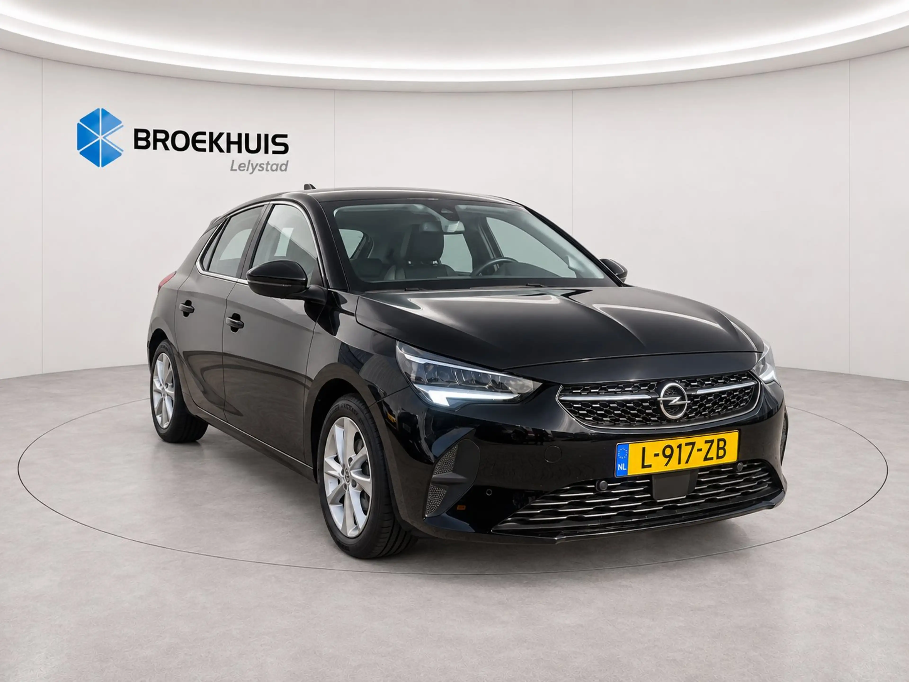 Opel Corsa 1.2 Elegance — photo 4