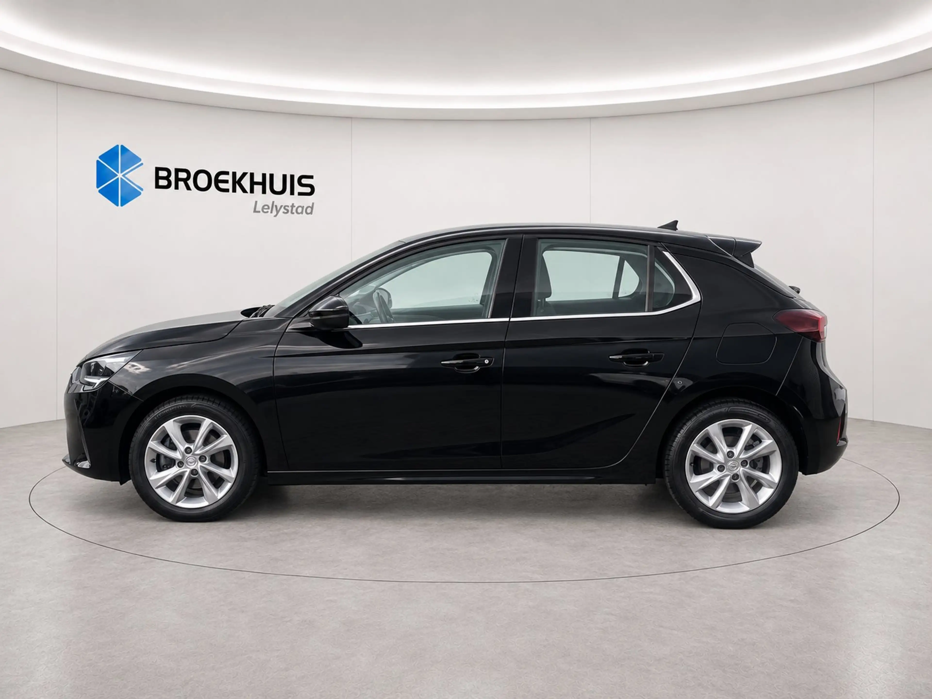 Opel Corsa 1.2 Elegance — photo 2