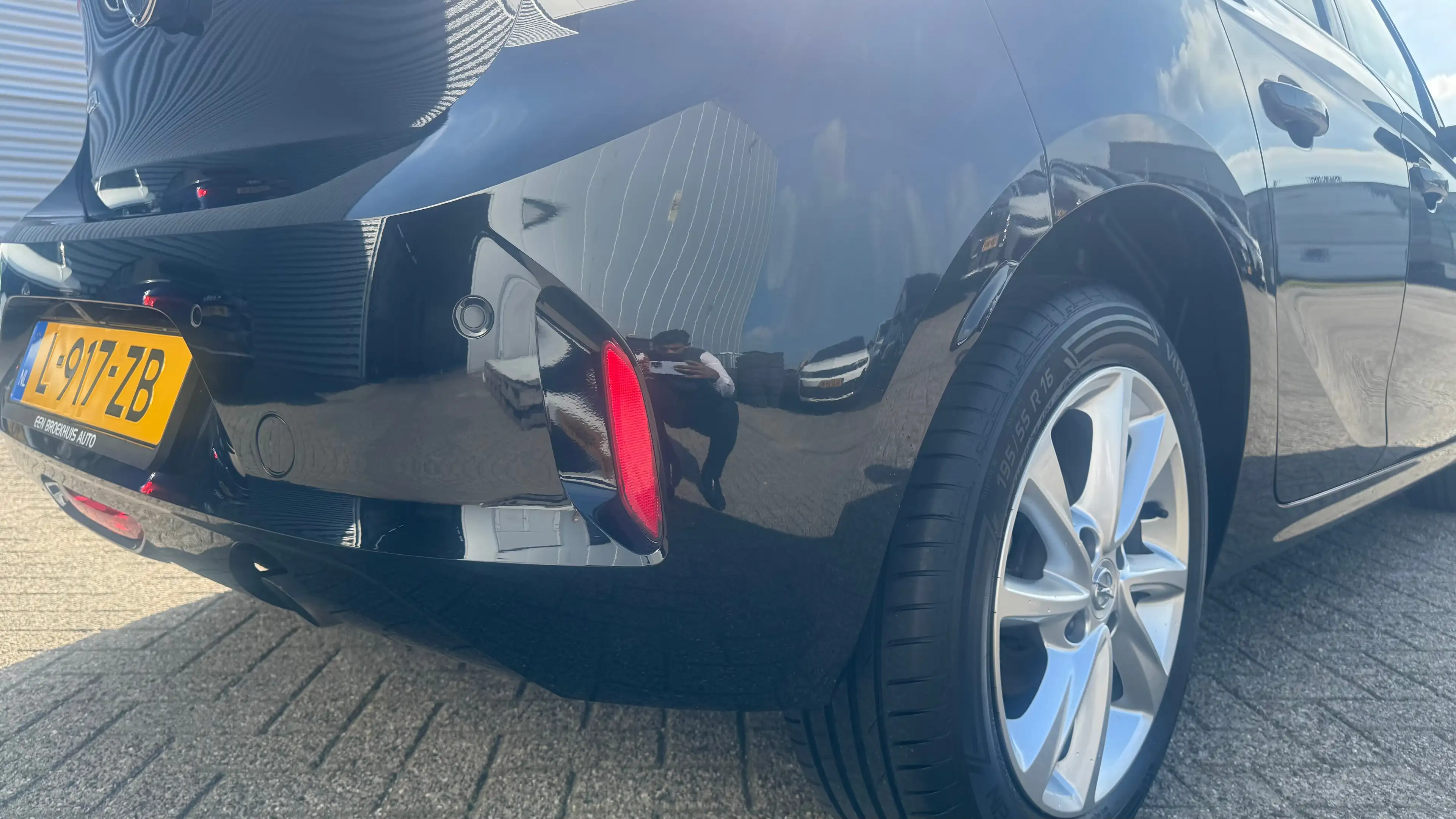 Opel Corsa 1.2 Elegance — photo 10