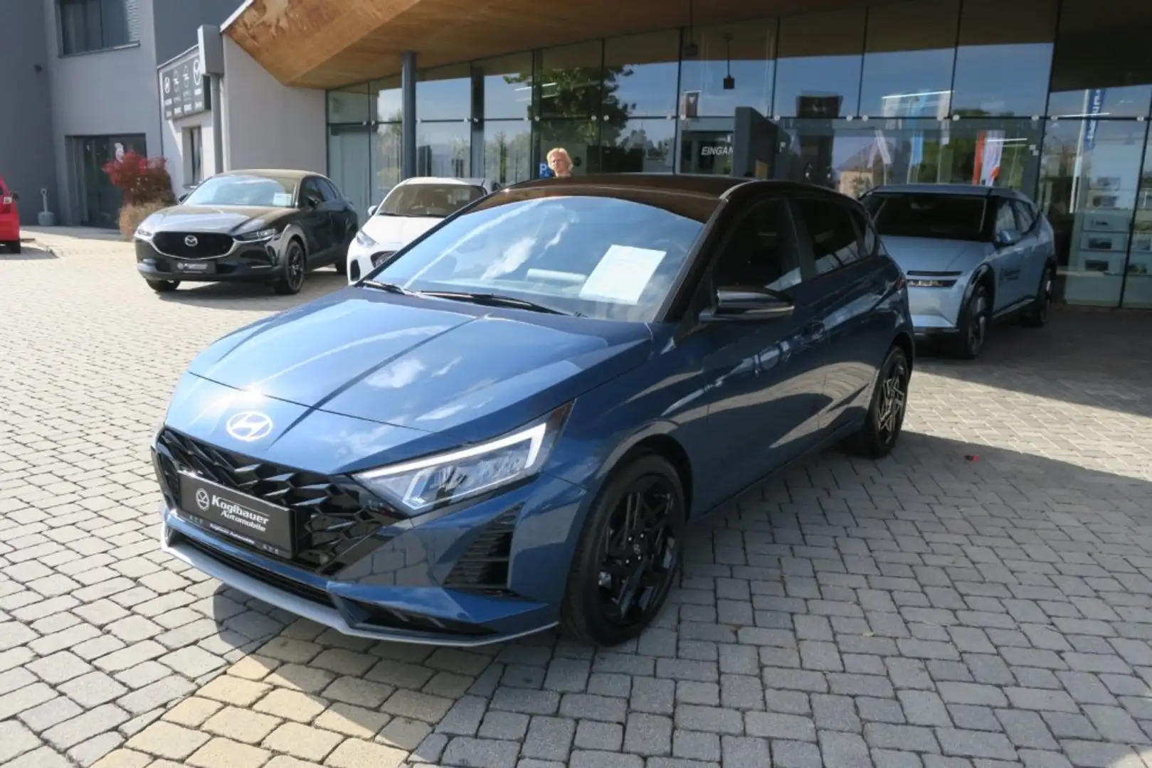 Hyundai i20 (BC3) GO Plus 1.0 T-GDI DCT b6bu2-PP4/P5-OO2 Schwarz - 1