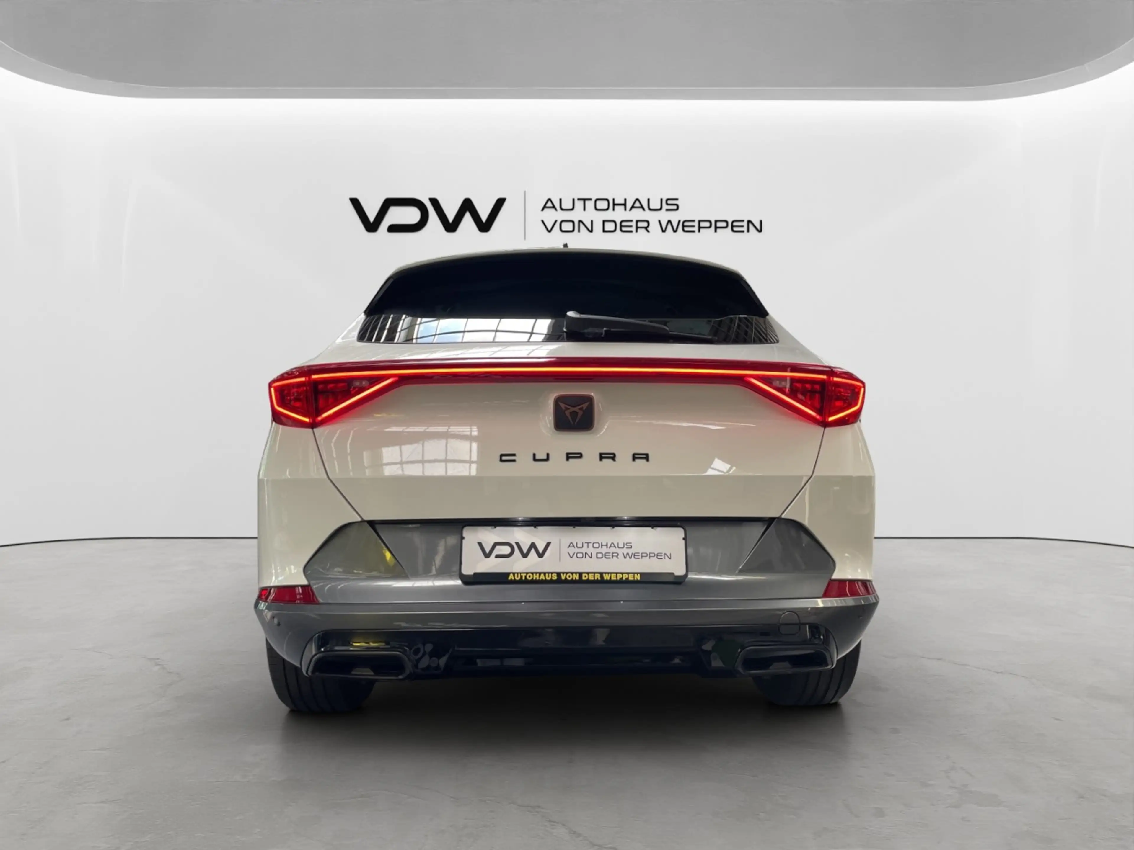 CUPRA Formentor 1.5 TSI Kamera, Travel Assist Klima — photo 9