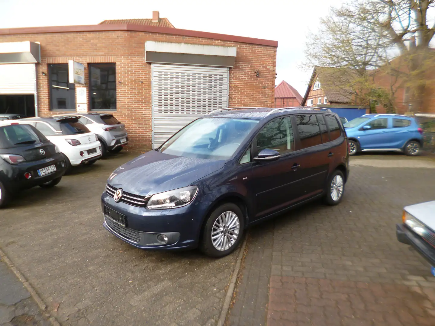 Volkswagen Touran 1.4 TSI Cup 7 Sitzer, Allwetterbereifung Azul - 1