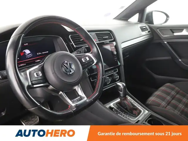 Volkswagen Golf view 11