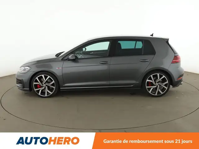 Volkswagen Golf view 3