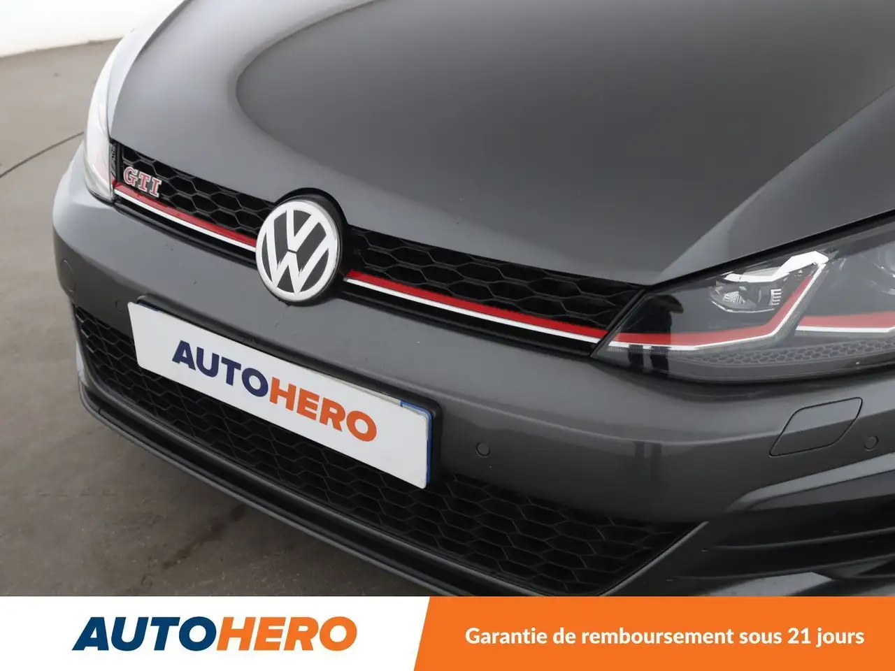 Volkswagen Golf GTI — photo 31