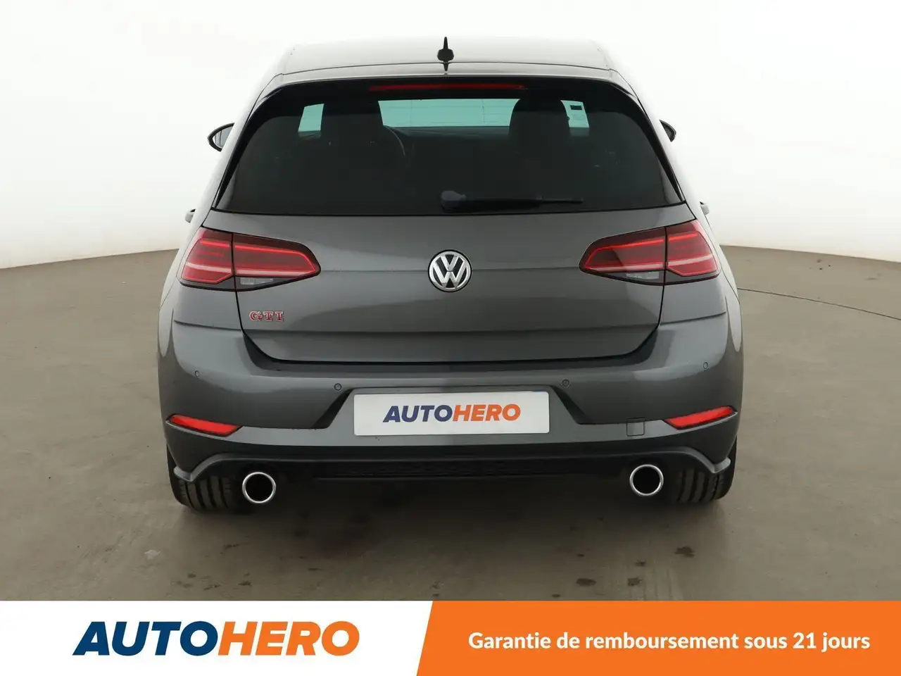 Volkswagen Golf GTI — photo 5