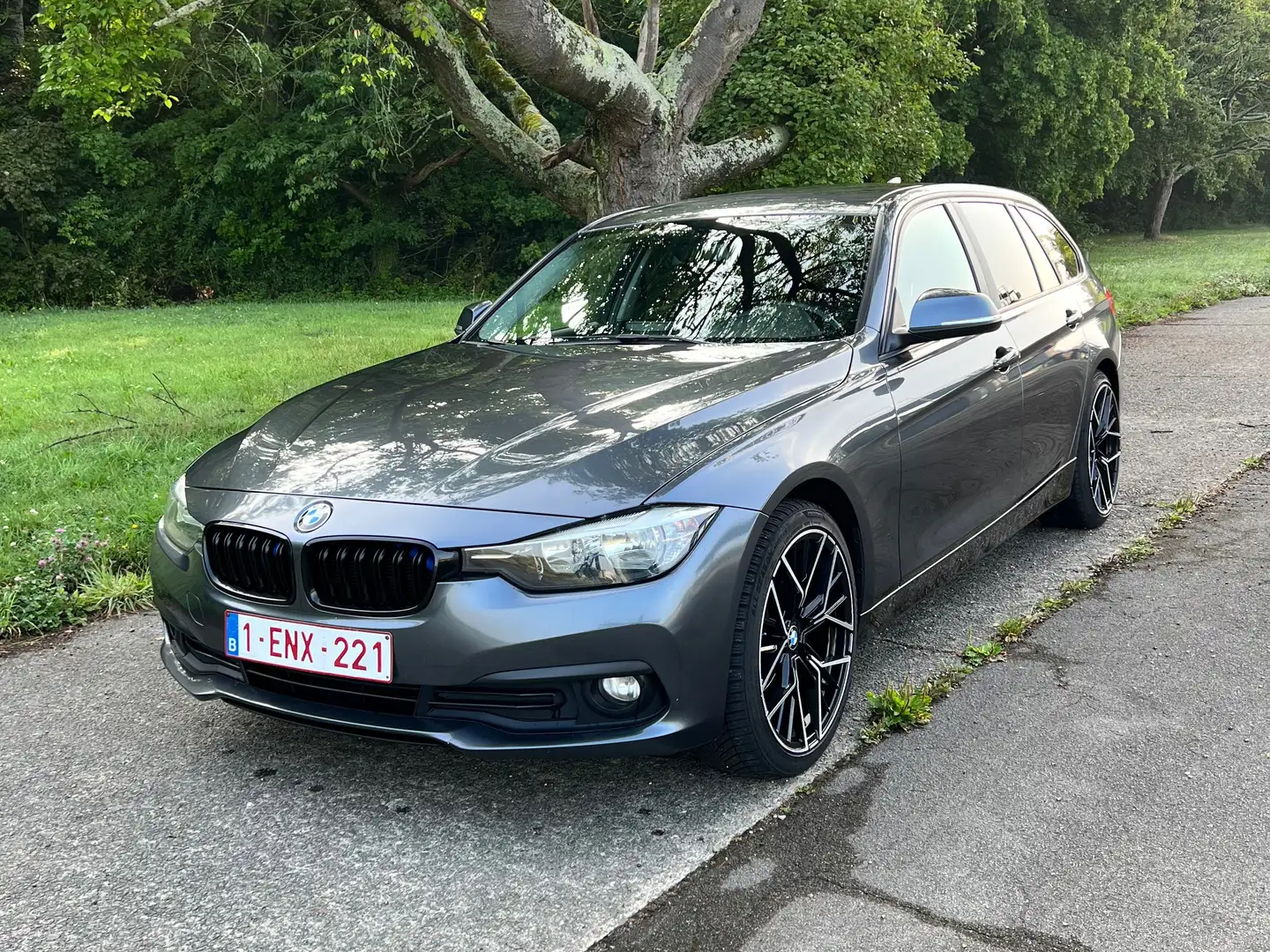 BMW 316 Touring d - 1