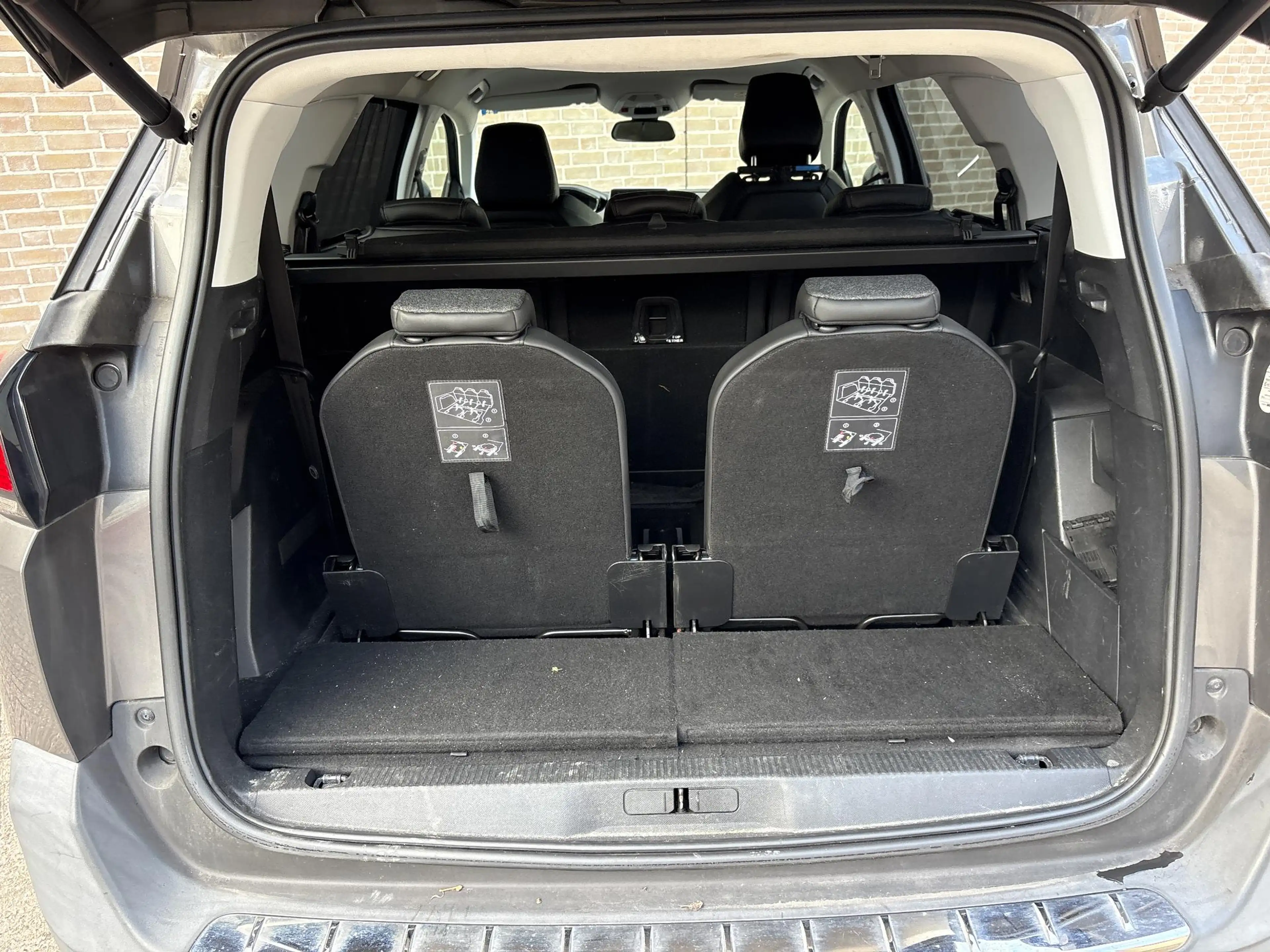 Peugeot 5008 1.2 PureTech Allure — photo 10