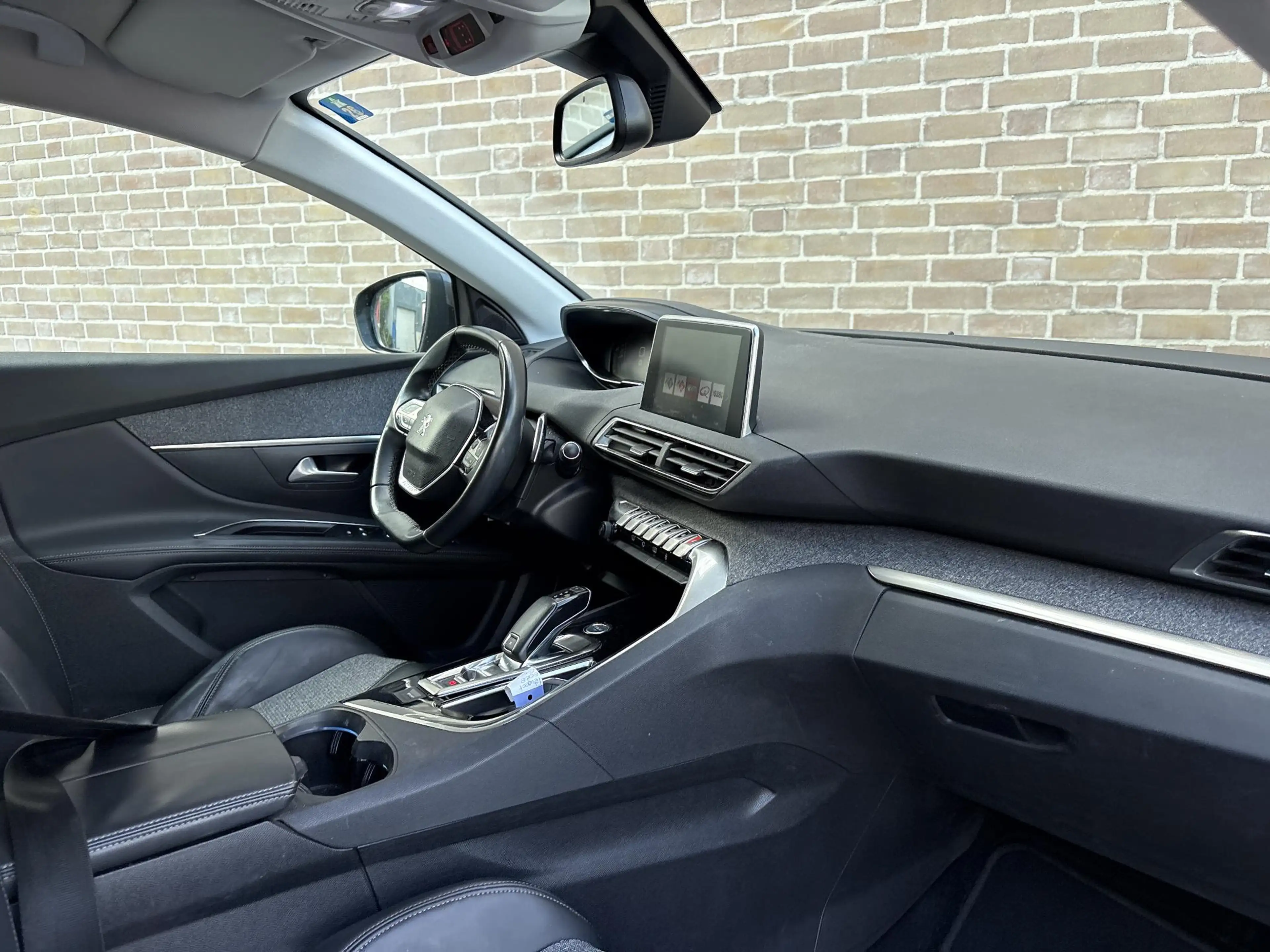 Peugeot 5008 1.2 PureTech Allure — photo 9