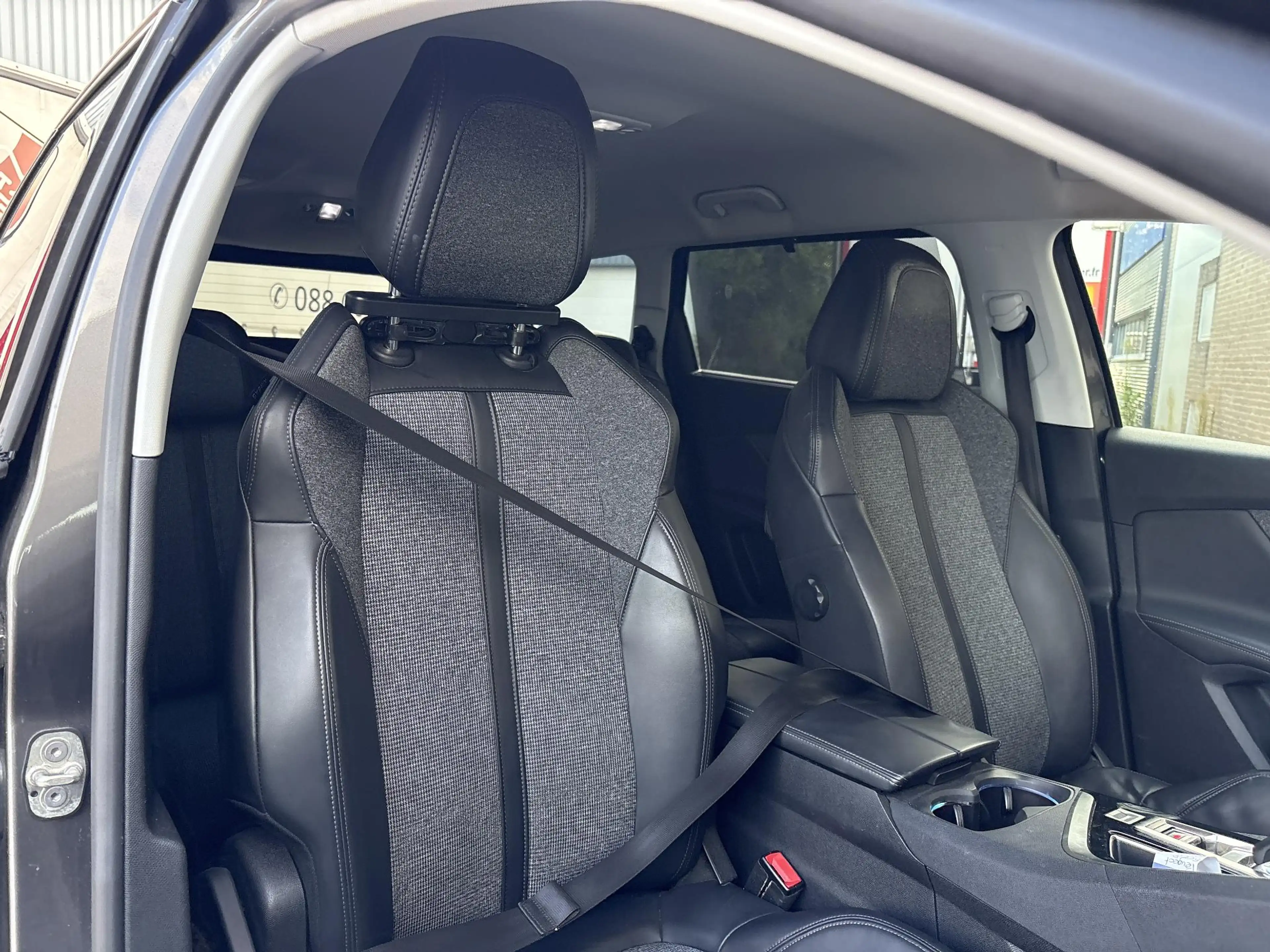 Peugeot 5008 1.2 PureTech Allure — photo 4