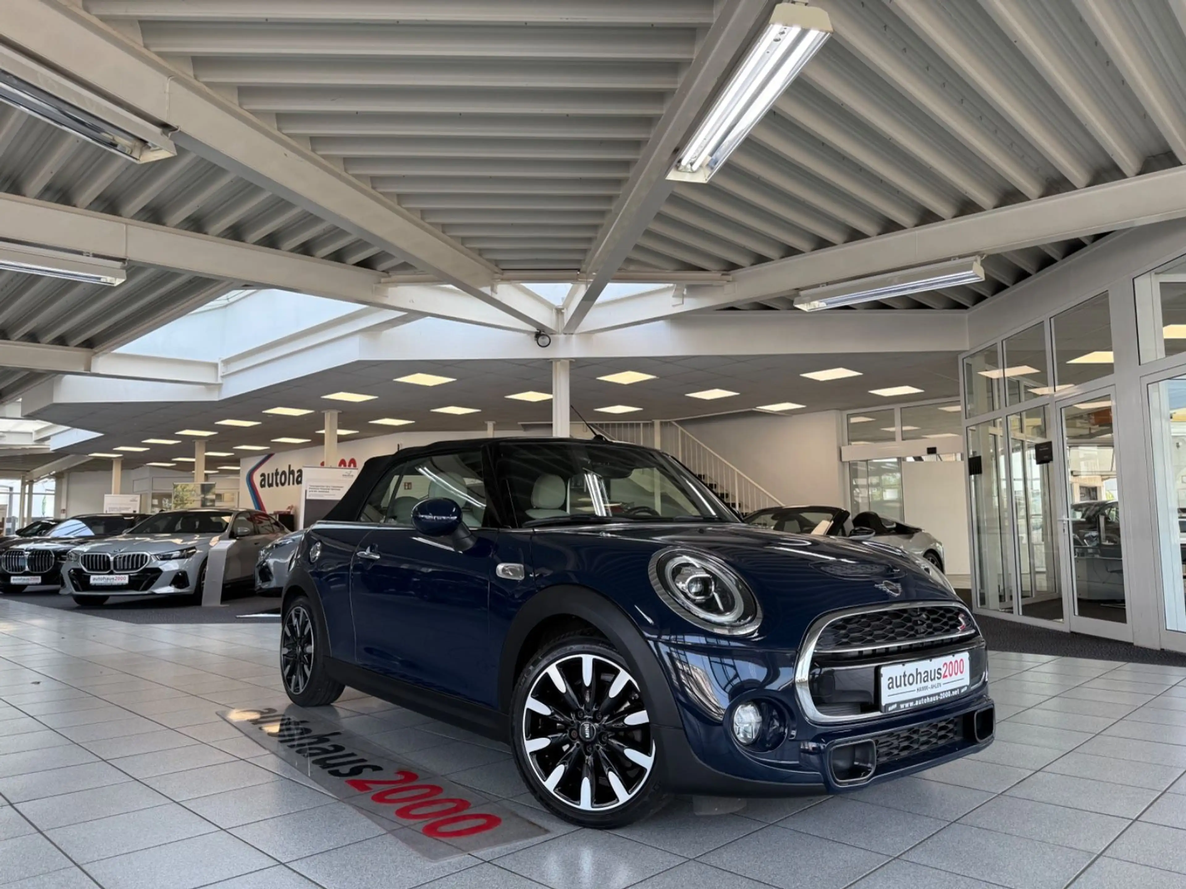 MINI Cooper S Cabrio AUT./LED/CAM/DAB/SHZ/NAVI