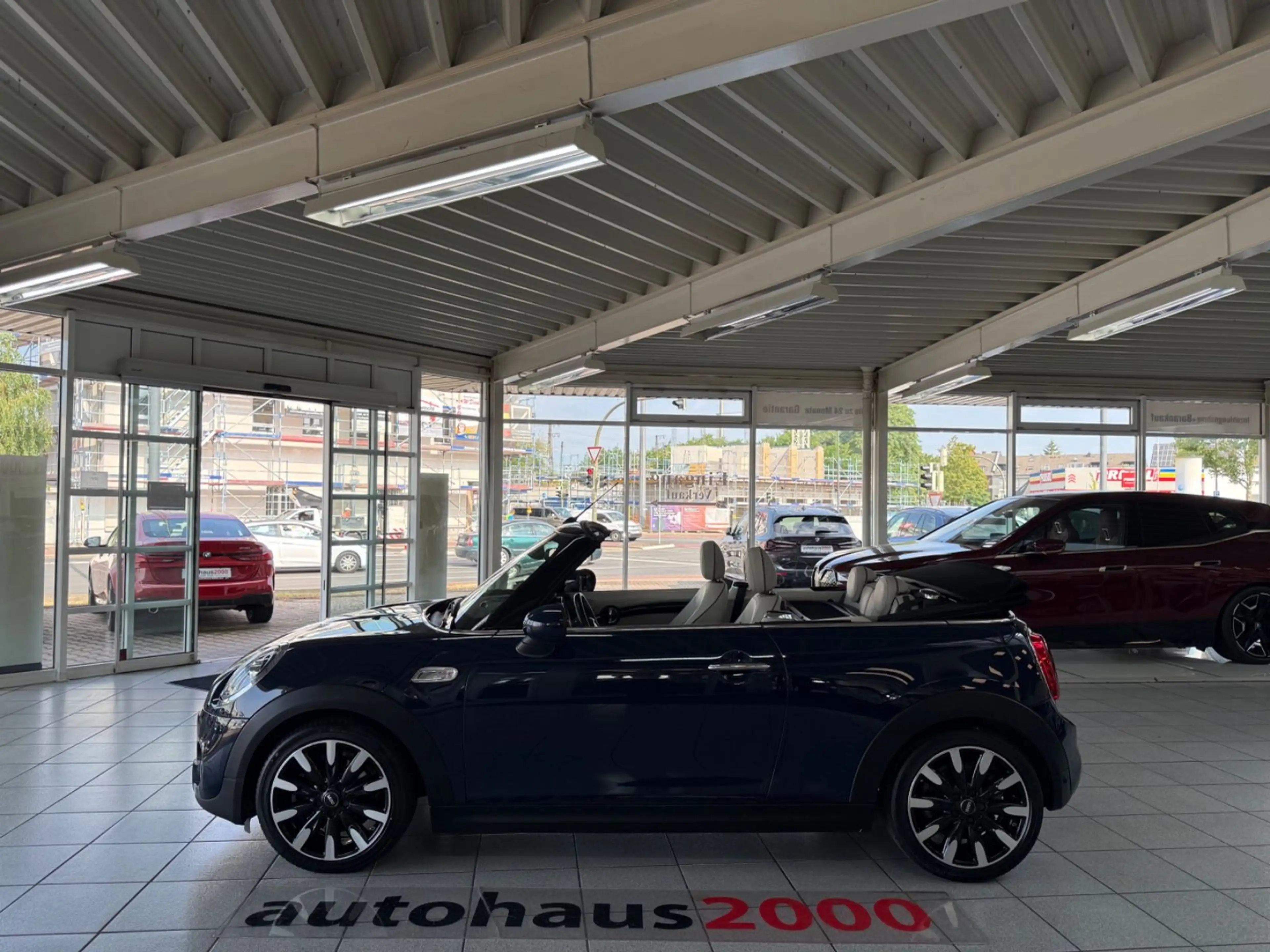 MINI Cooper S Cabrio AUT./LED/CAM/DAB/SHZ/NAVI — photo 8