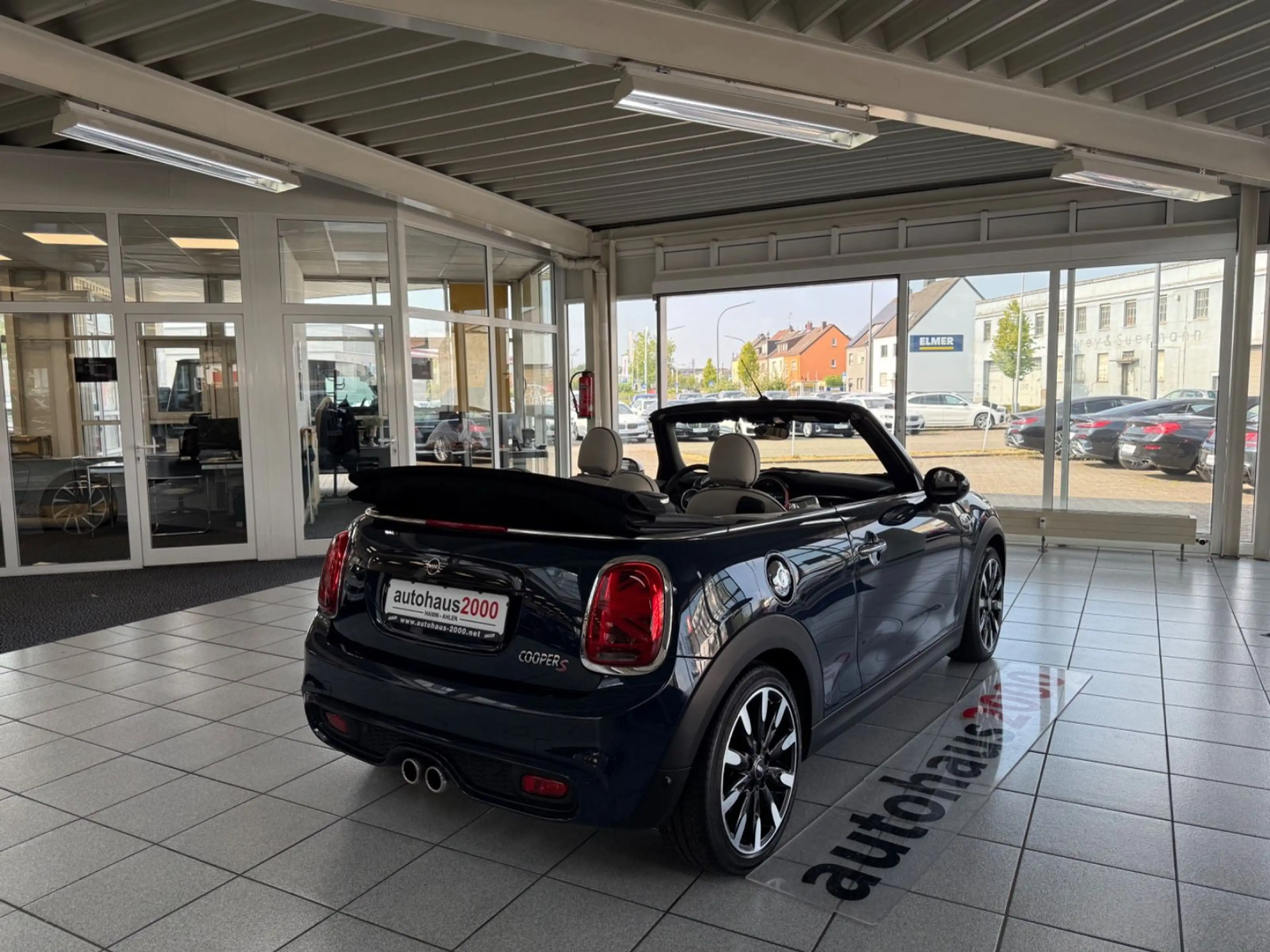 MINI Cooper S Cabrio AUT./LED/CAM/DAB/SHZ/NAVI — photo 6
