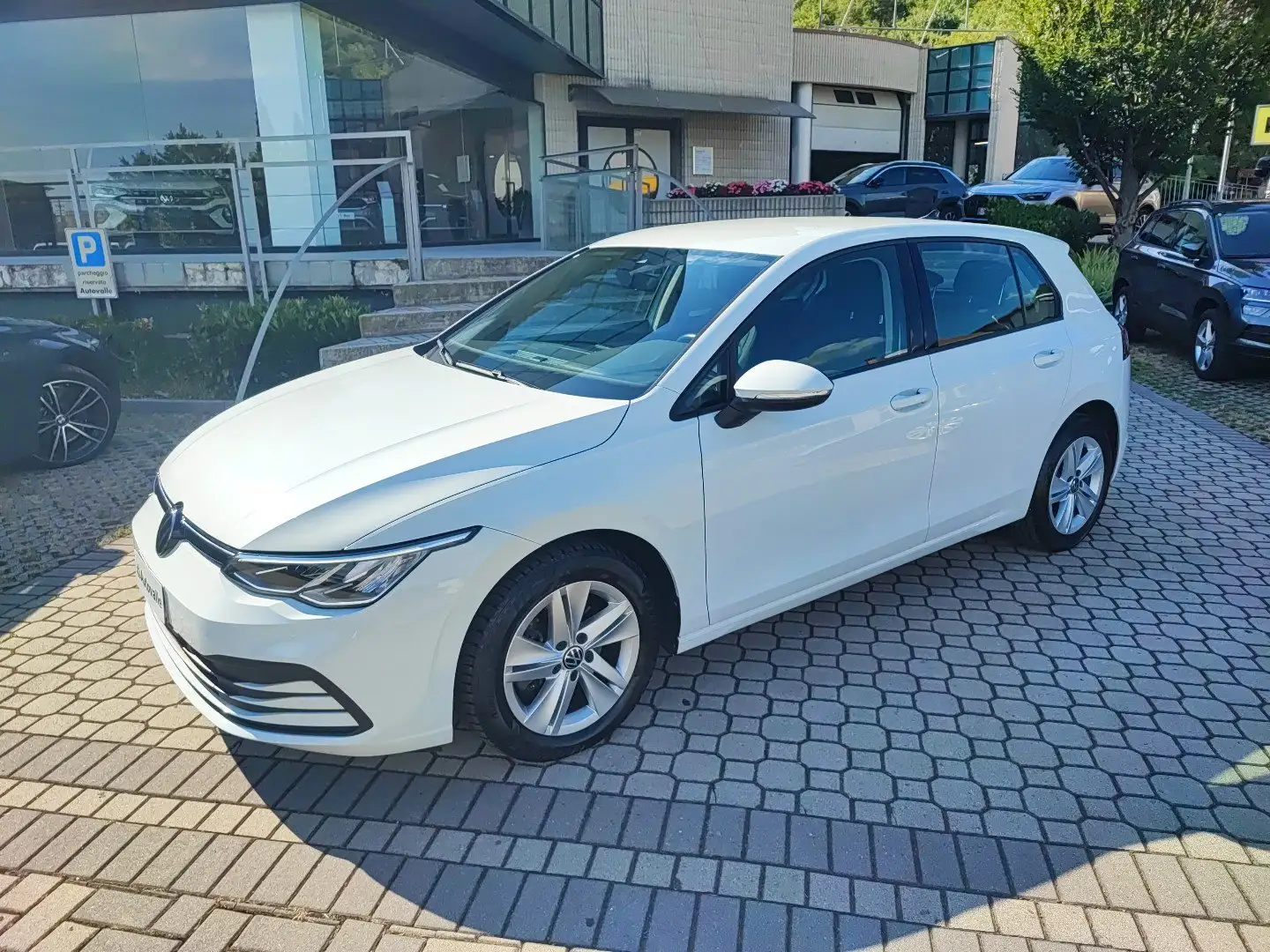 Volkswagen Golf 2.0 TDI 150 CV DSG SCR Life Weiß - 2