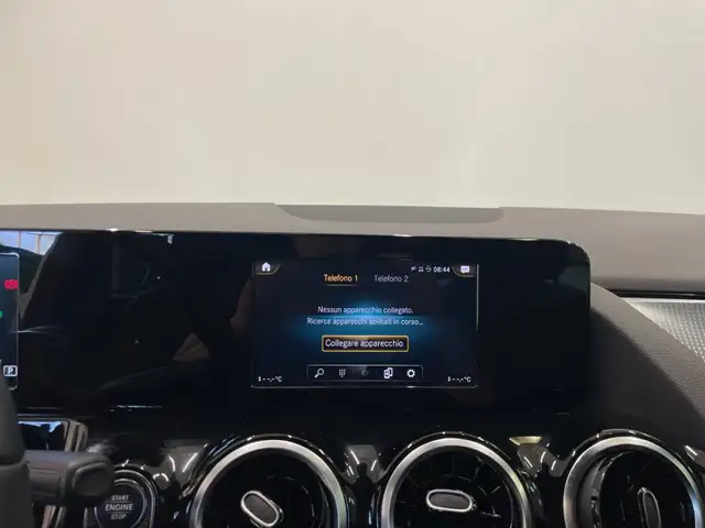 Mercedes-Benz GLA view 10