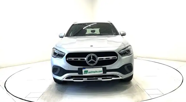 Mercedes-Benz GLA view 2