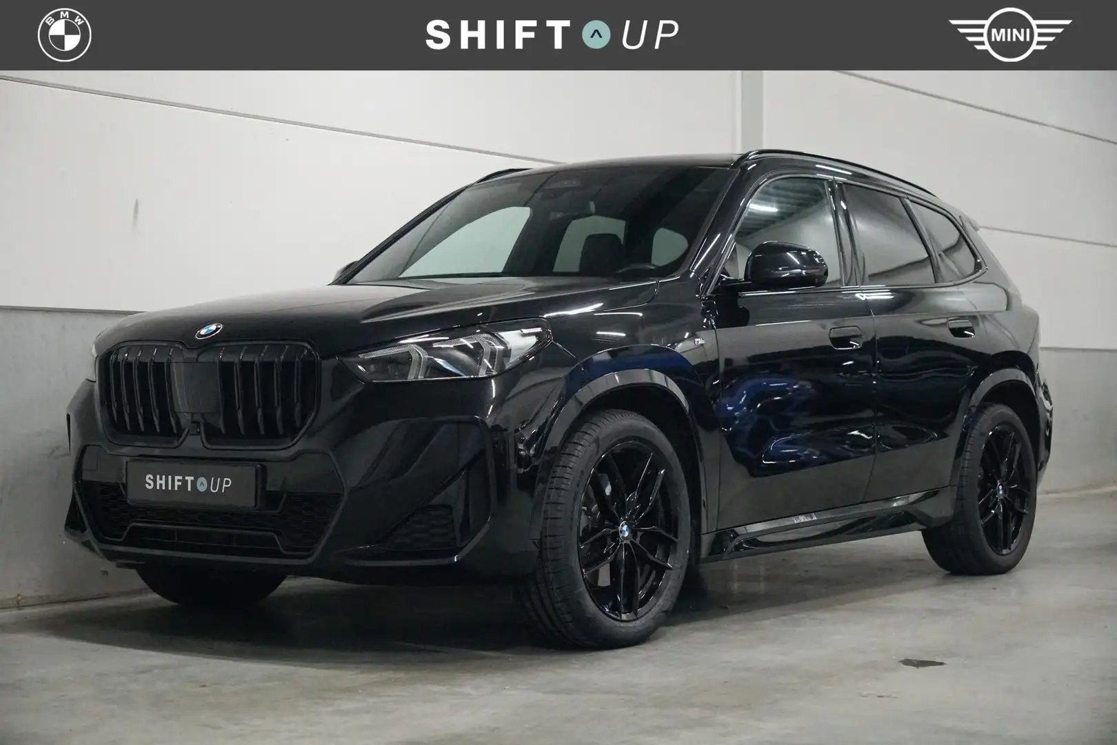 BMW X1 sDrive20i M-Sport | Panoramadak | Harman Kardon | Noir - 1