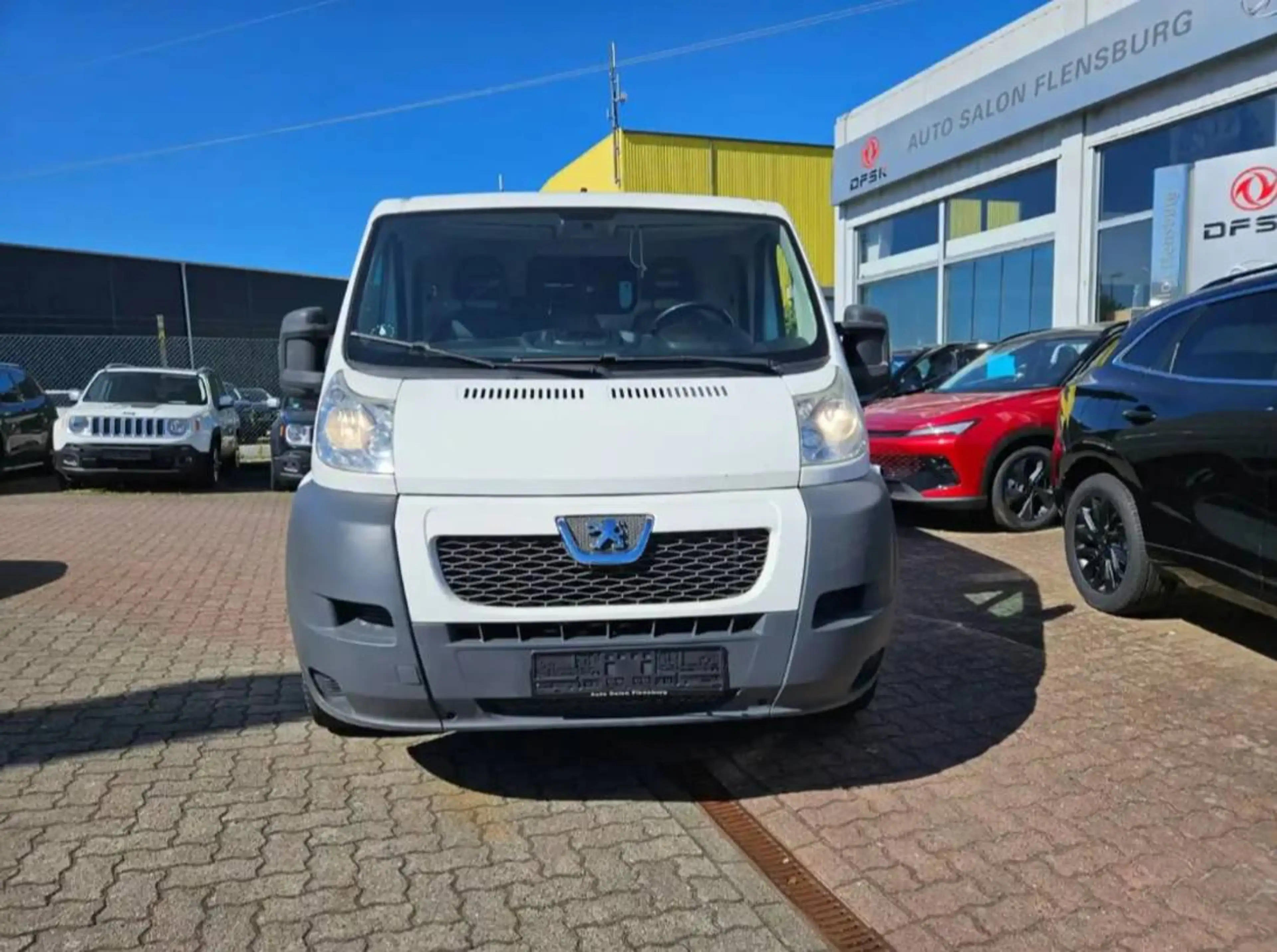 Peugeot Boxer HDi (330) TÜV Neu*Standheizung*AHK 2.500 Kg — photo 2