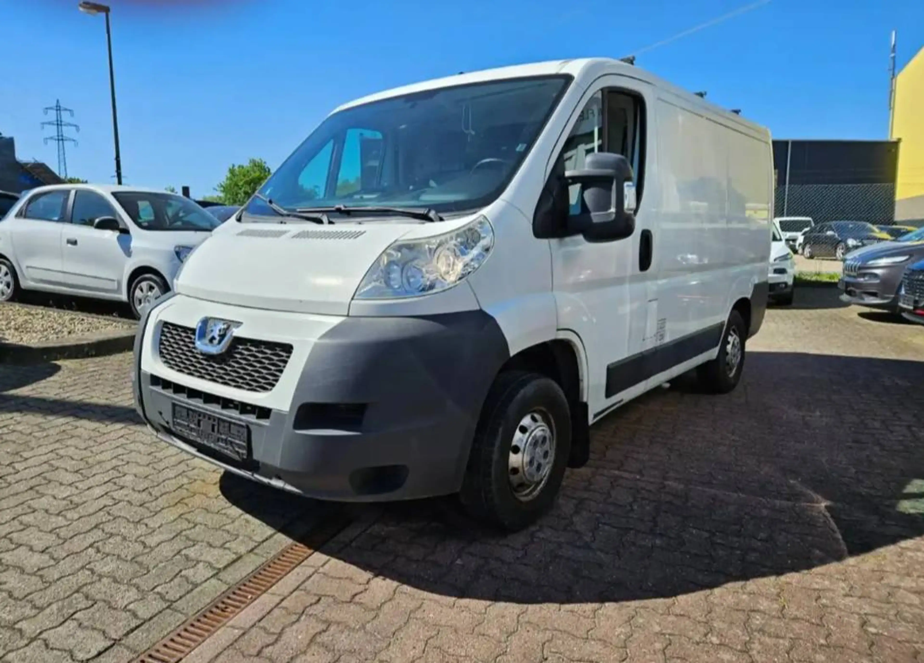 Peugeot Boxer HDi (330) TÜV Neu*Standheizung*AHK 2.500 Kg — photo 3